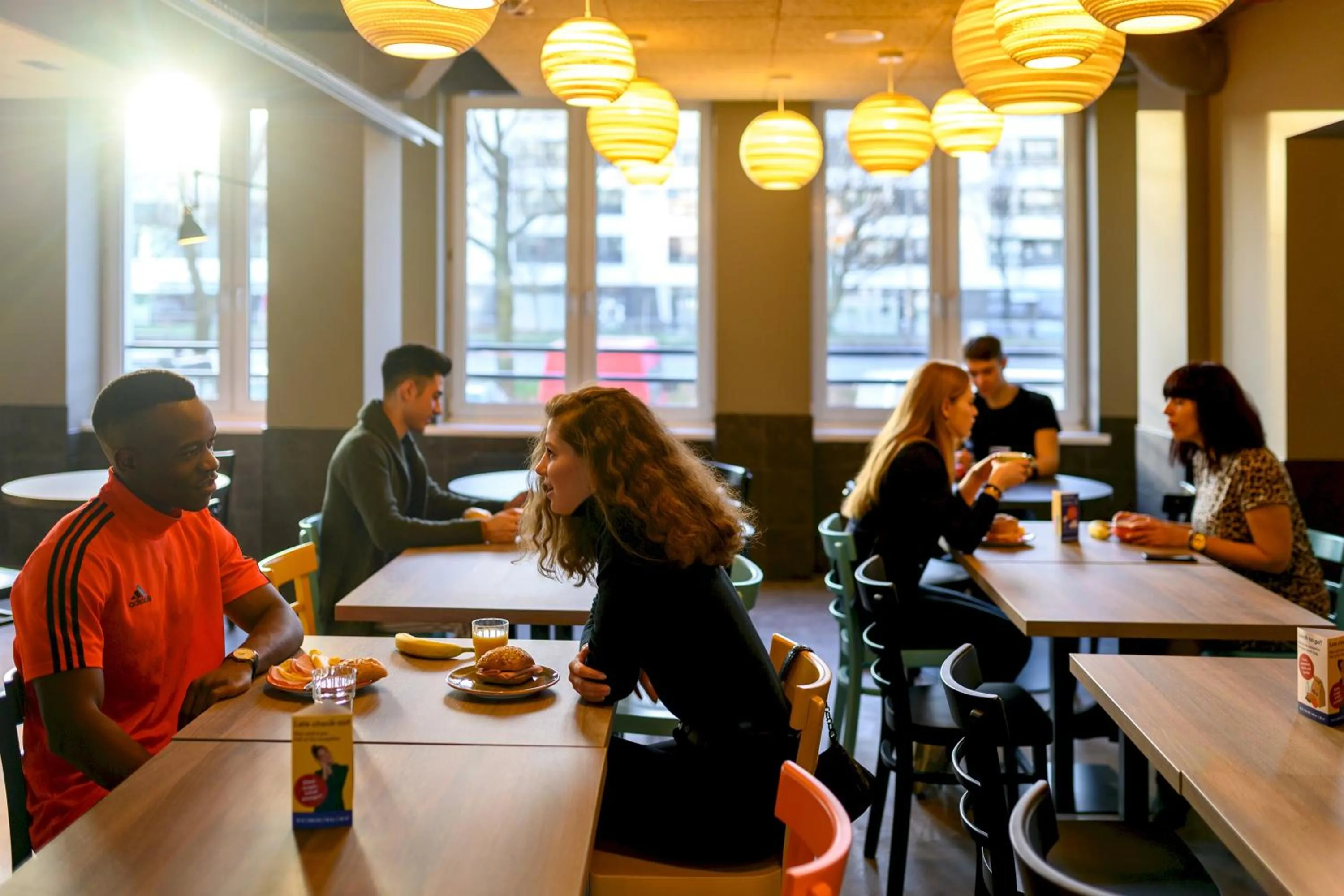 Restaurant/places to eat in a&o Warszawa Wola