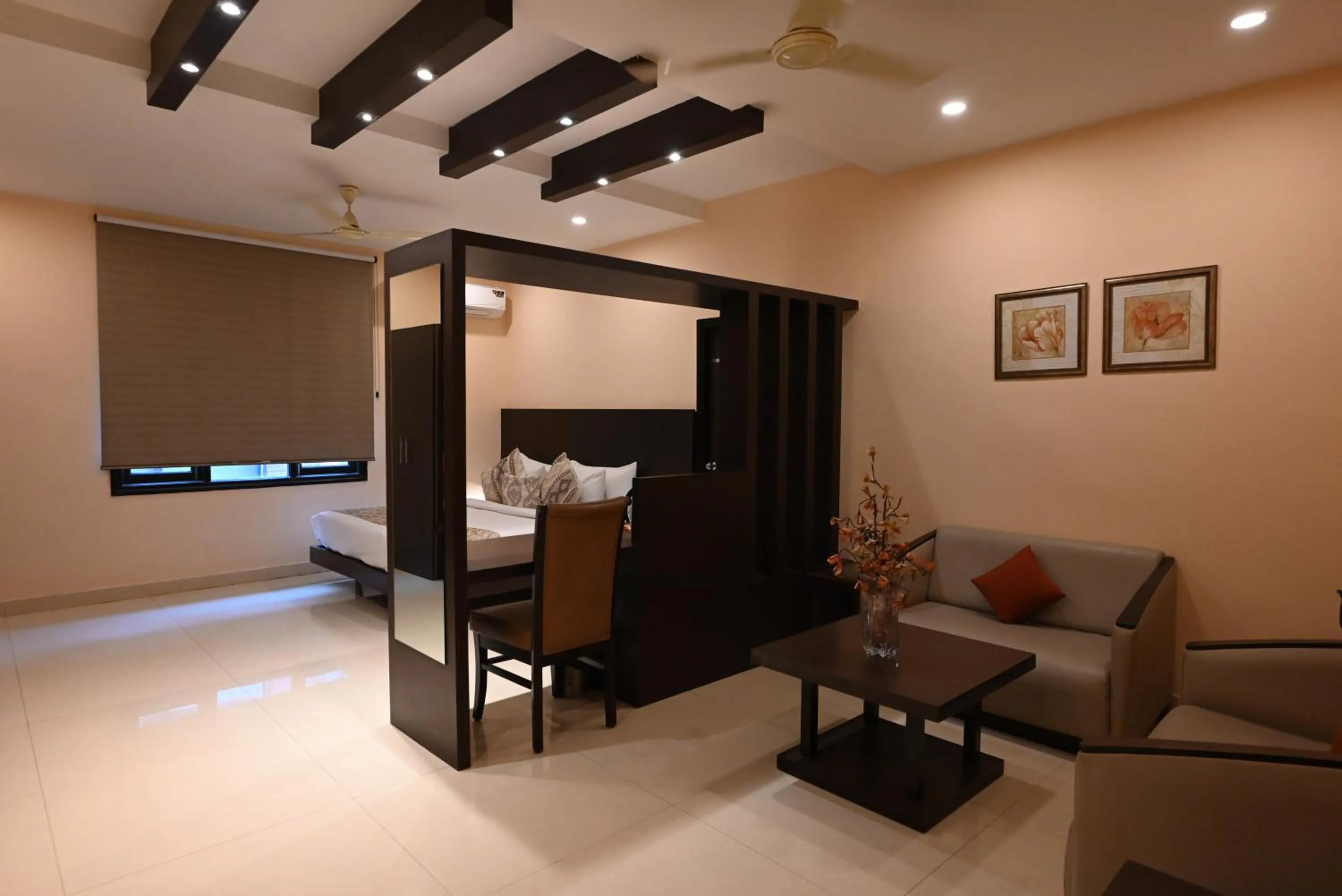 Living room, Bed in Little Chef Hotel