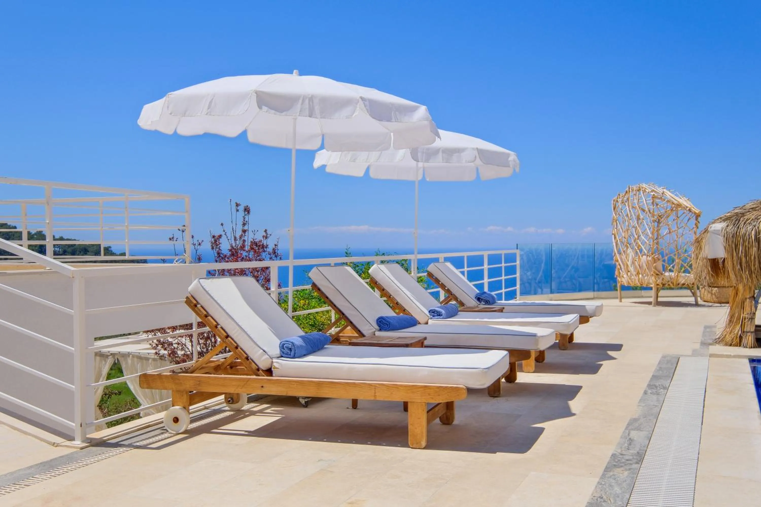 Swimming pool in Highclere Hotel and Spa