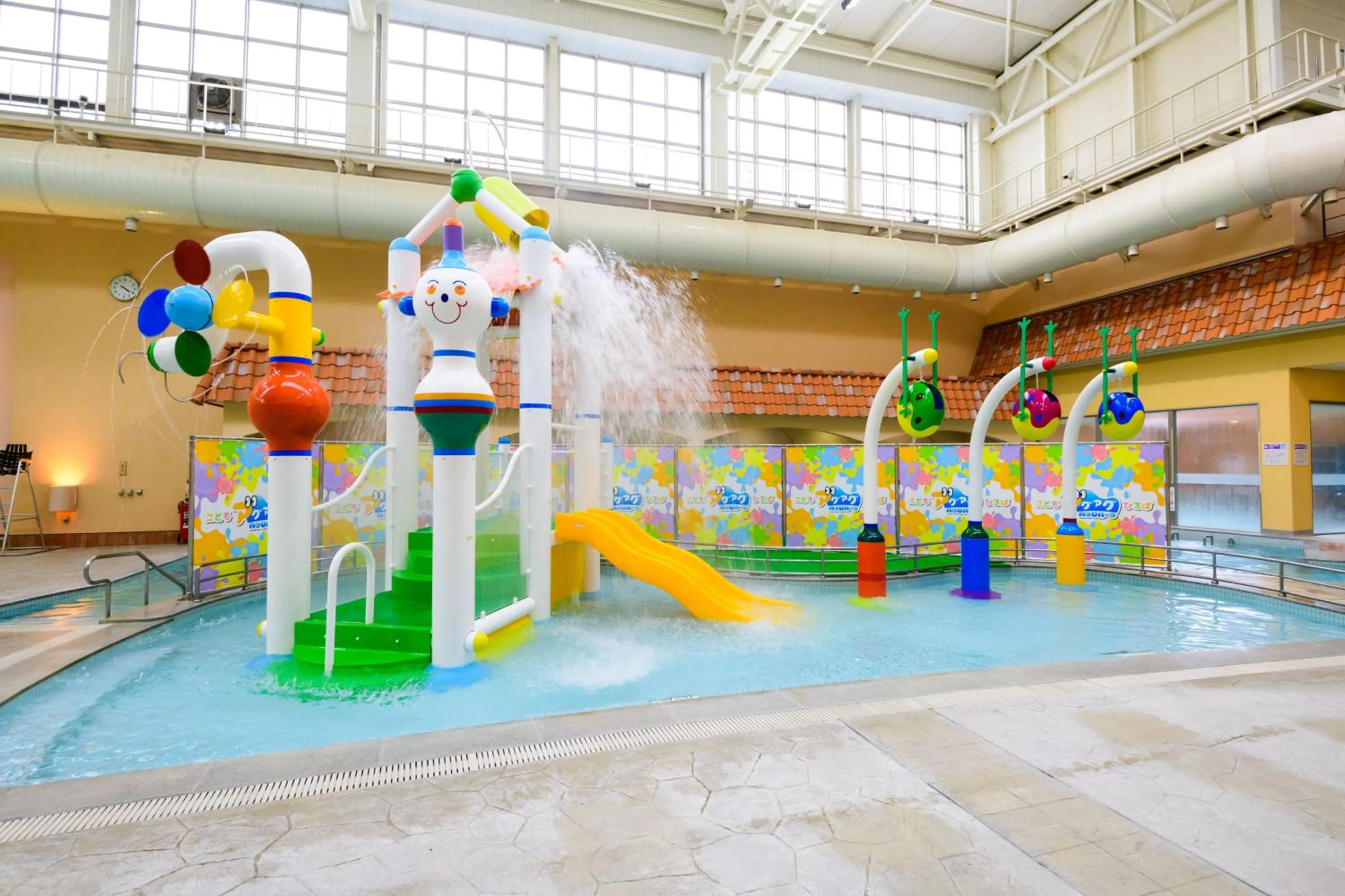 Entertainment in Nara Plaza Hotel