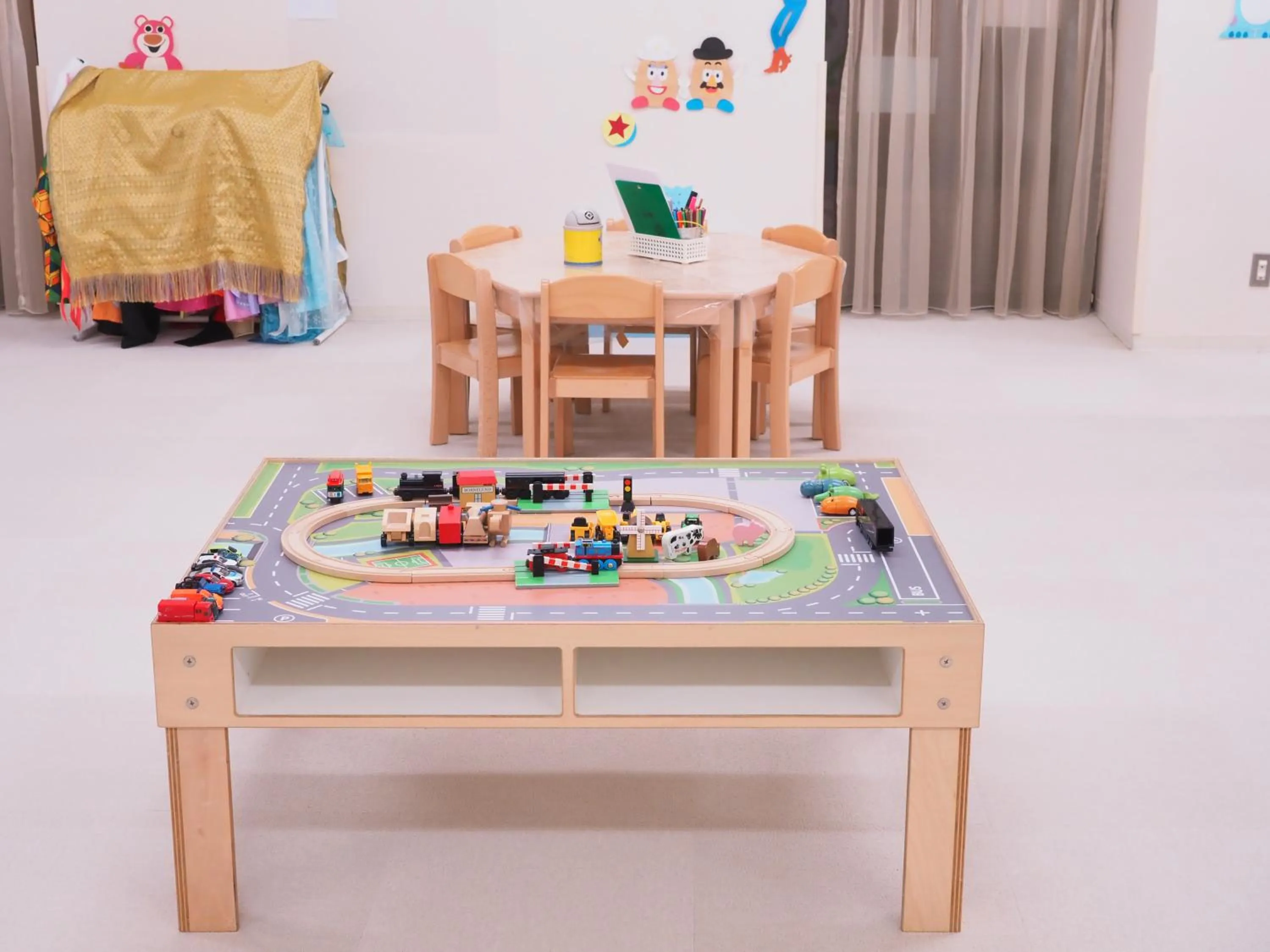 Entertainment in Nara Plaza Hotel