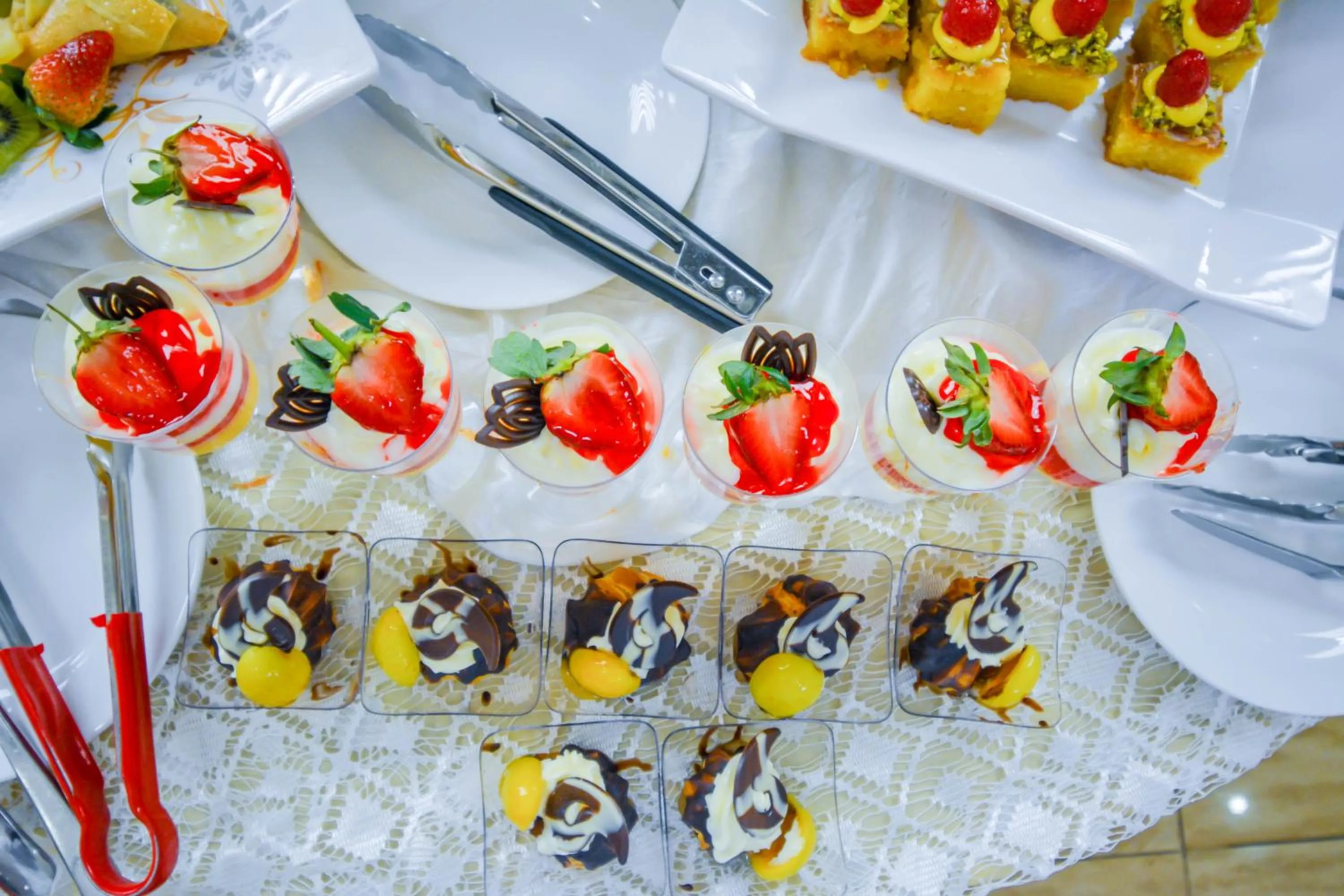 Food and drinks in Reef Global Hotel