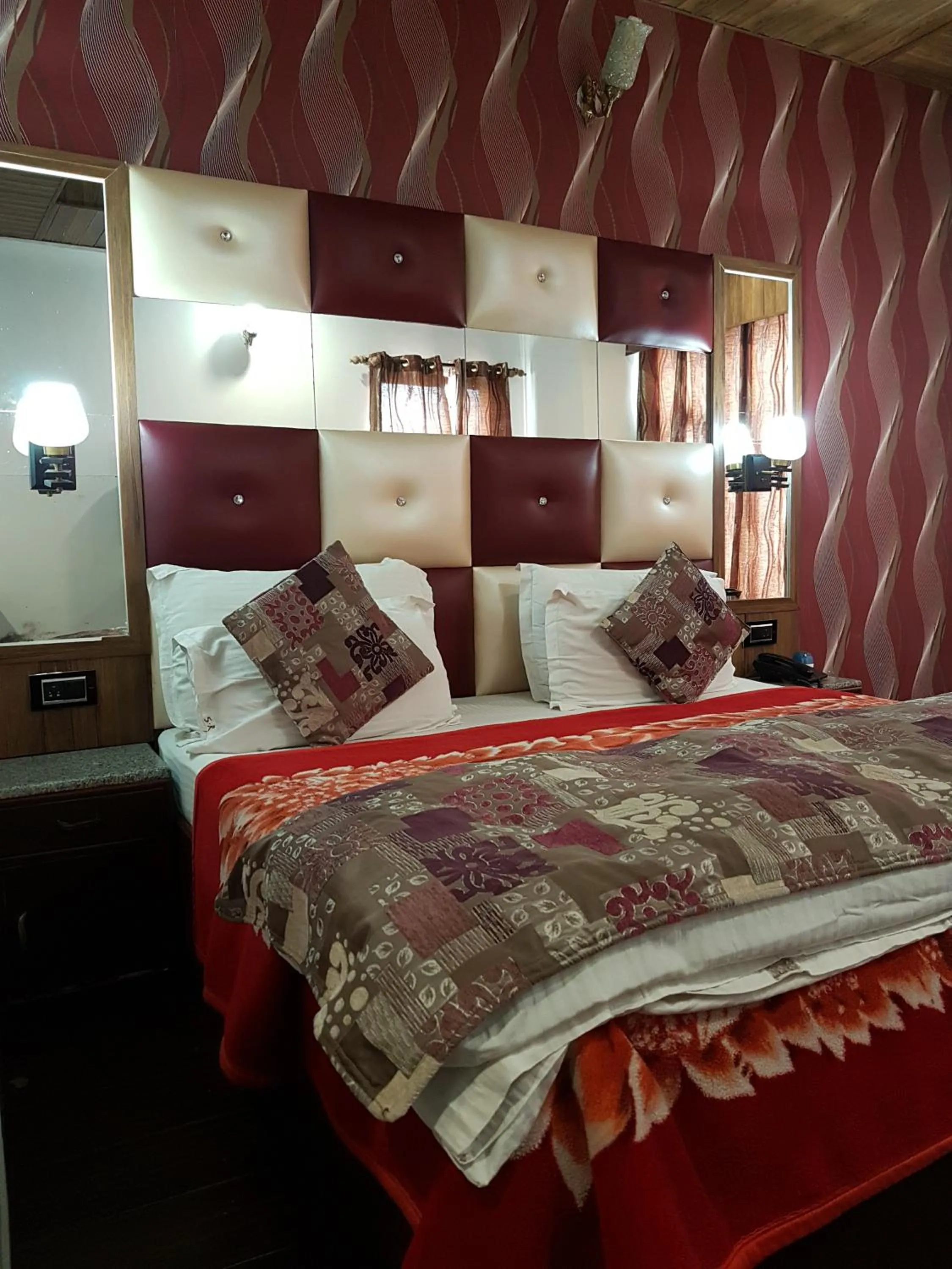 Bed in Sagrika Resort Dalhousie