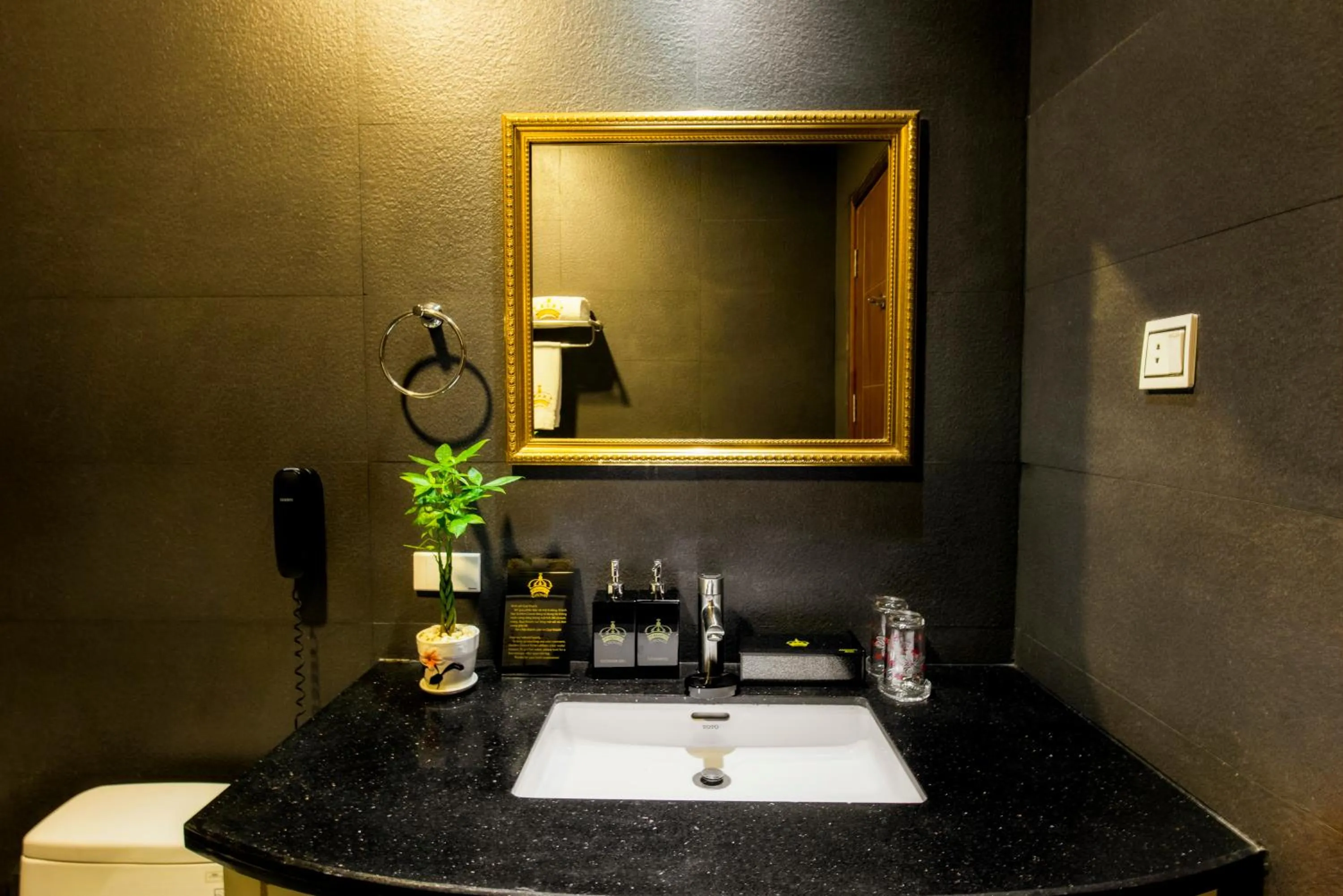 Bathroom in Golden Crown Hotel