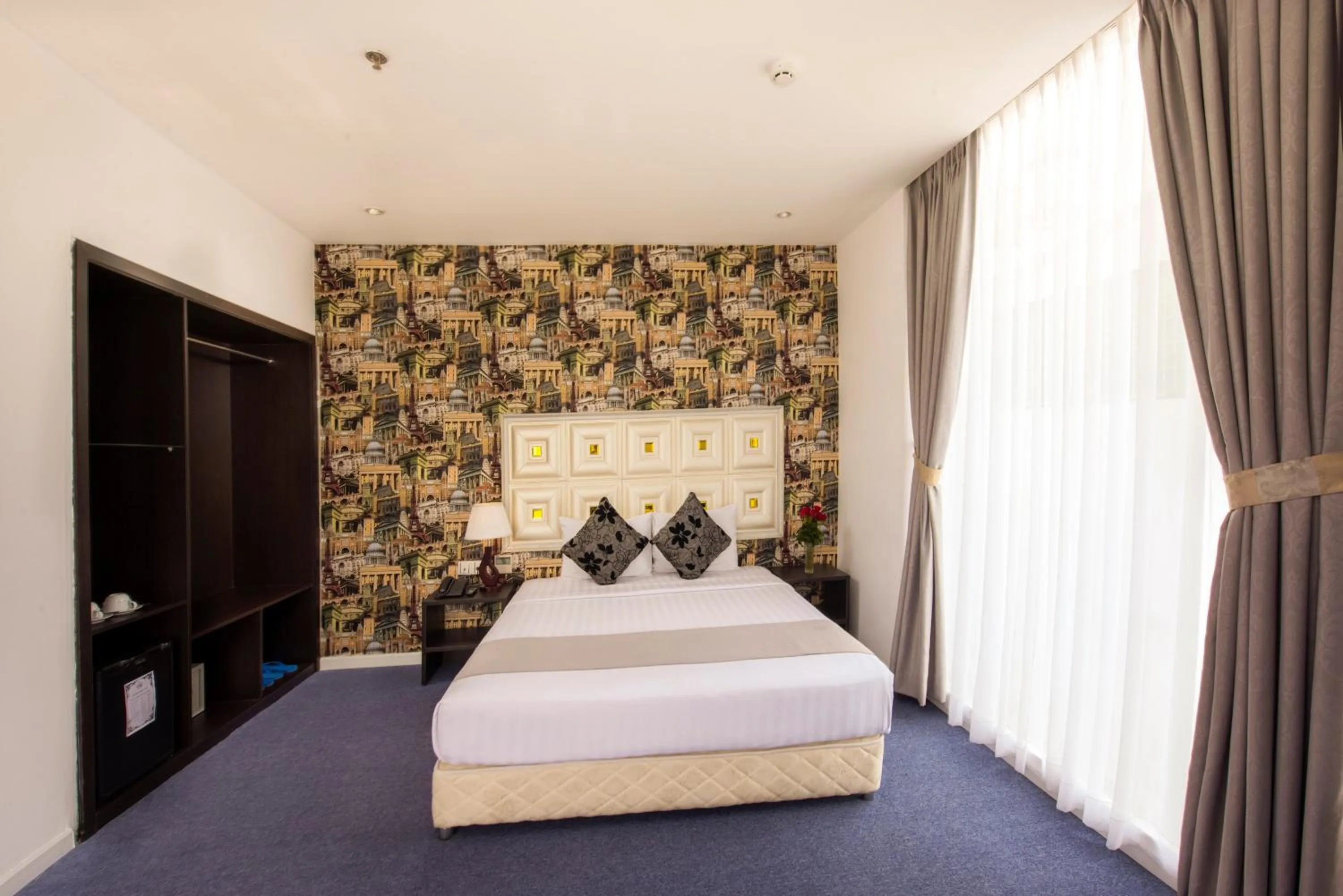 Bed in Golden Crown Hotel