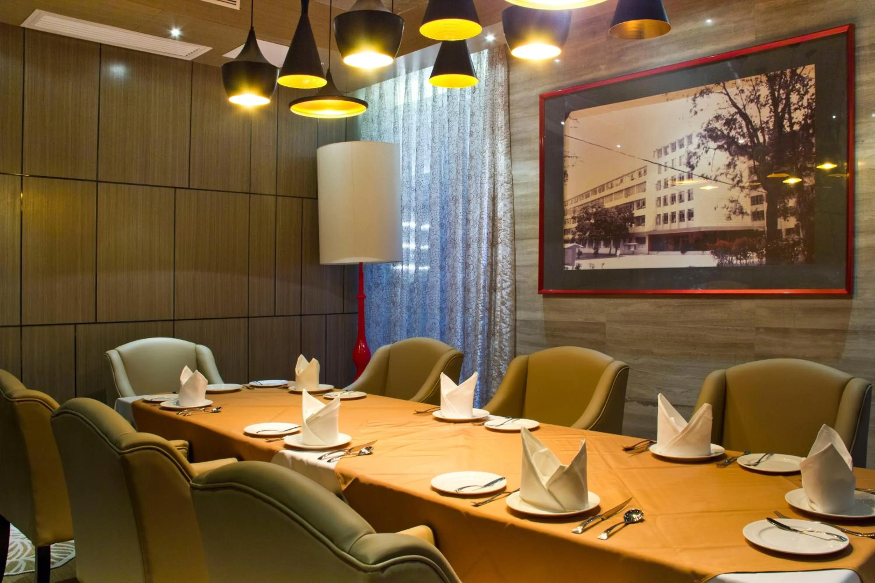 Restaurant/places to eat in Easeland Hotel Guangzhou