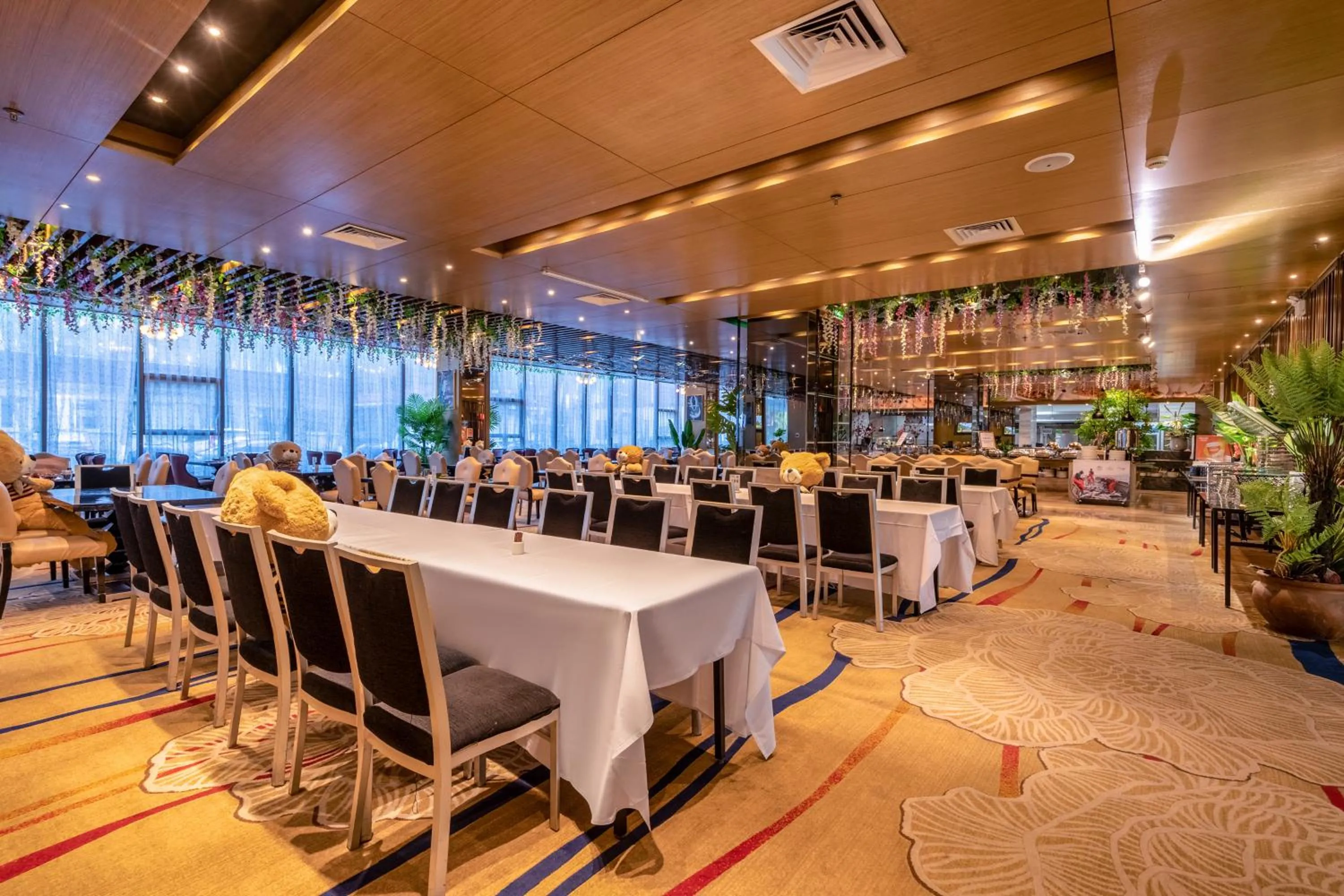 Restaurant/places to eat in Easeland Hotel Guangzhou
