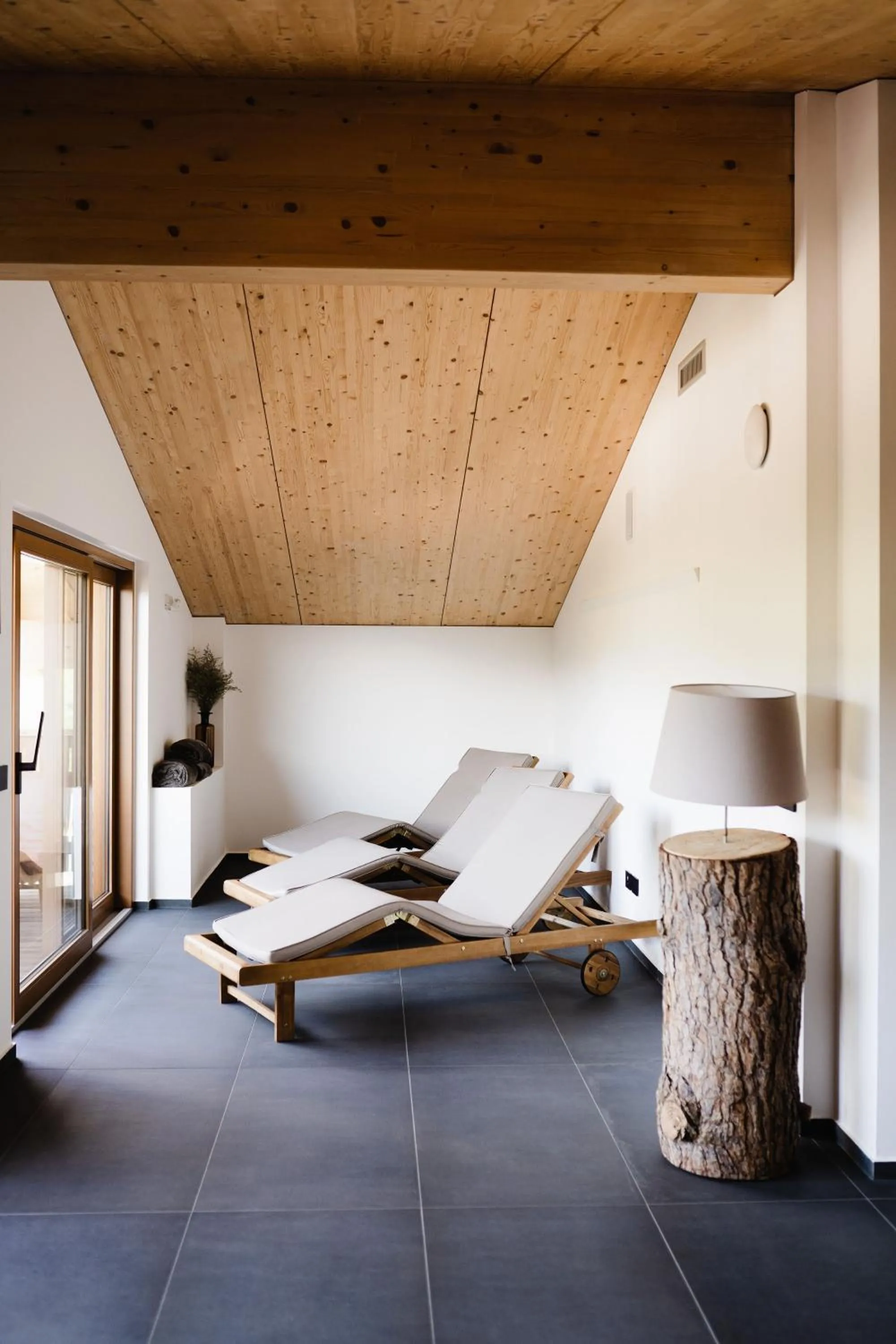 Spa and wellness centre/facilities in Camina Suite and Spa