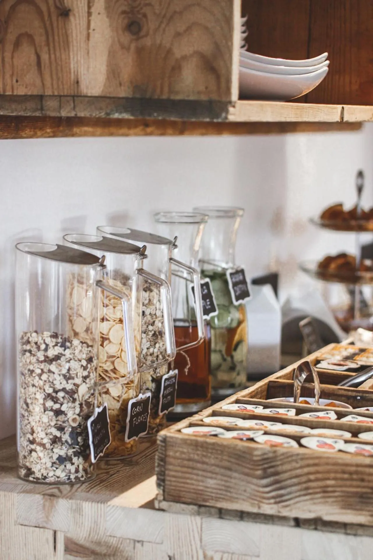 Food and drinks in Camina Suite and Spa