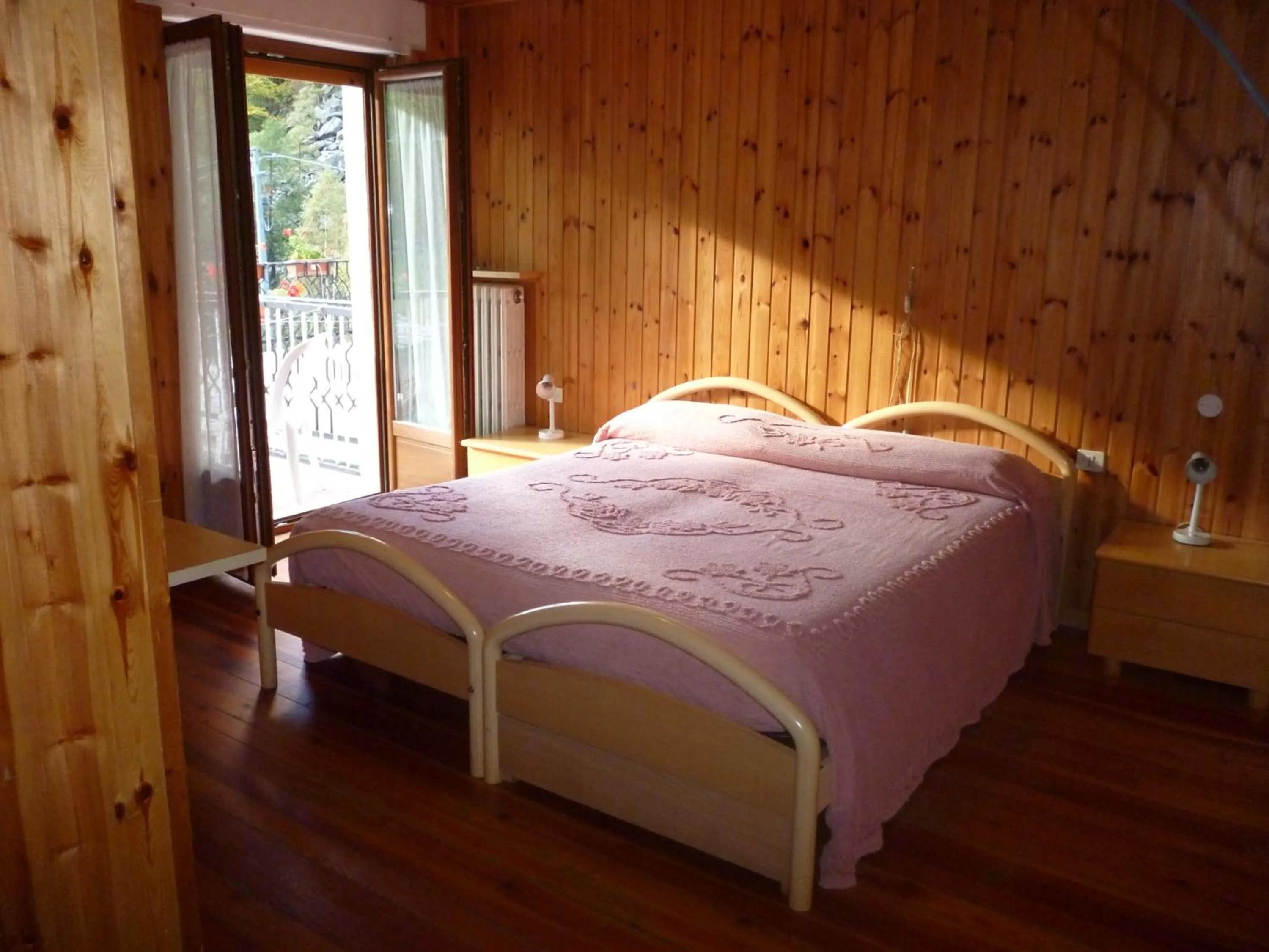 Bed in Hotel Fior di Roccia