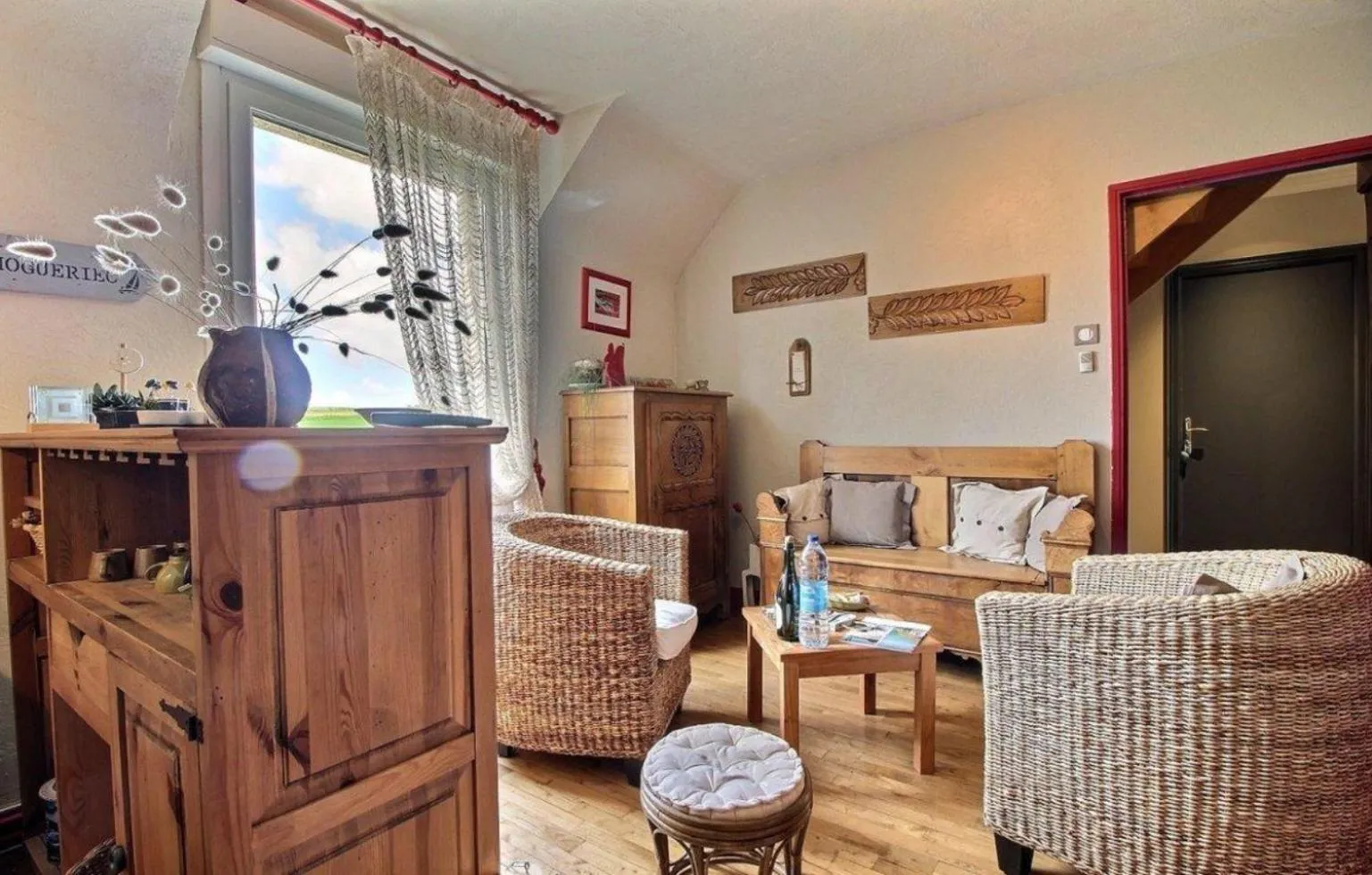 Seating area in Les Chambres de Kermenguy