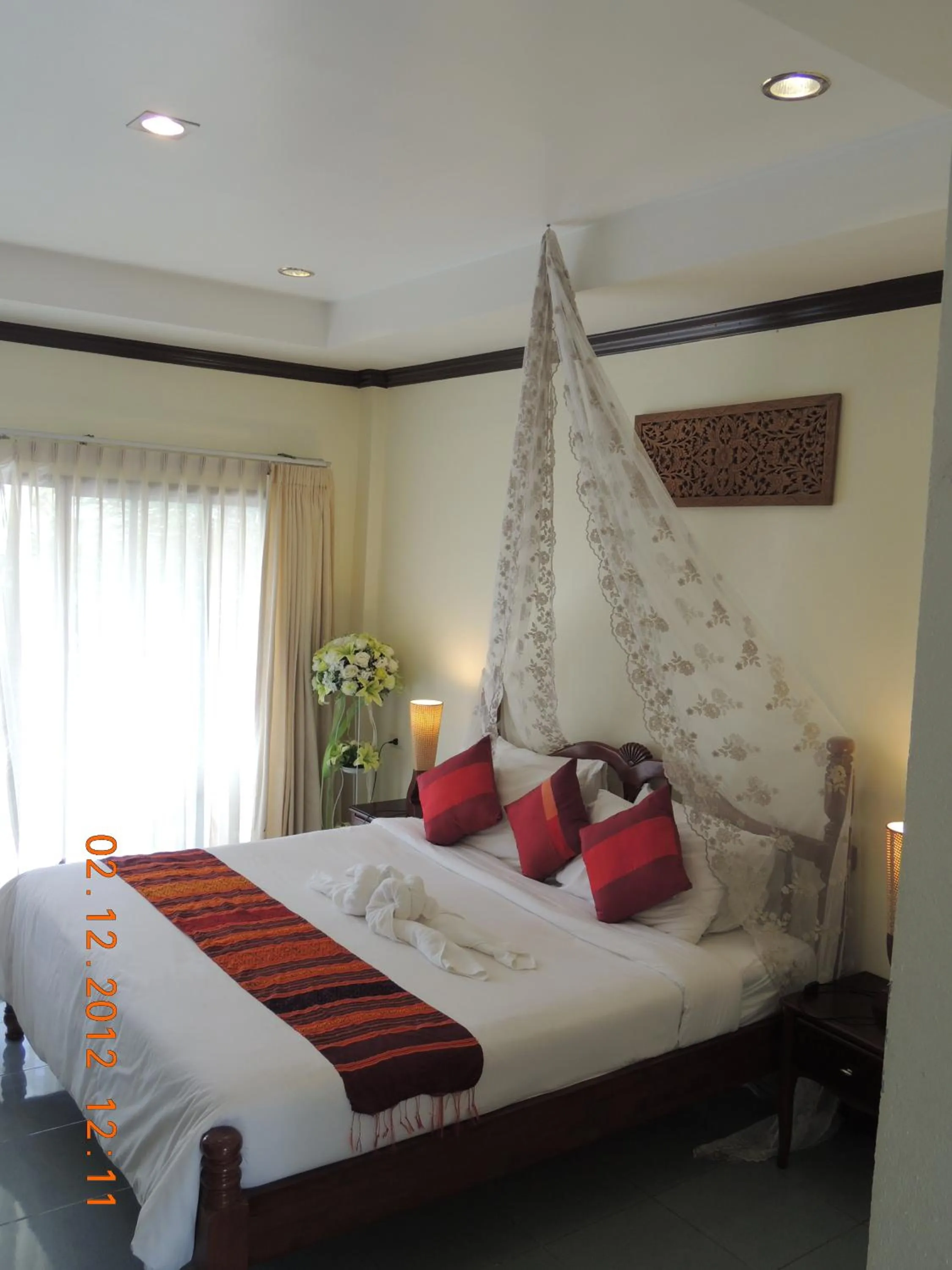 Photo of the whole room, Bed in Lanta Seafront Resort