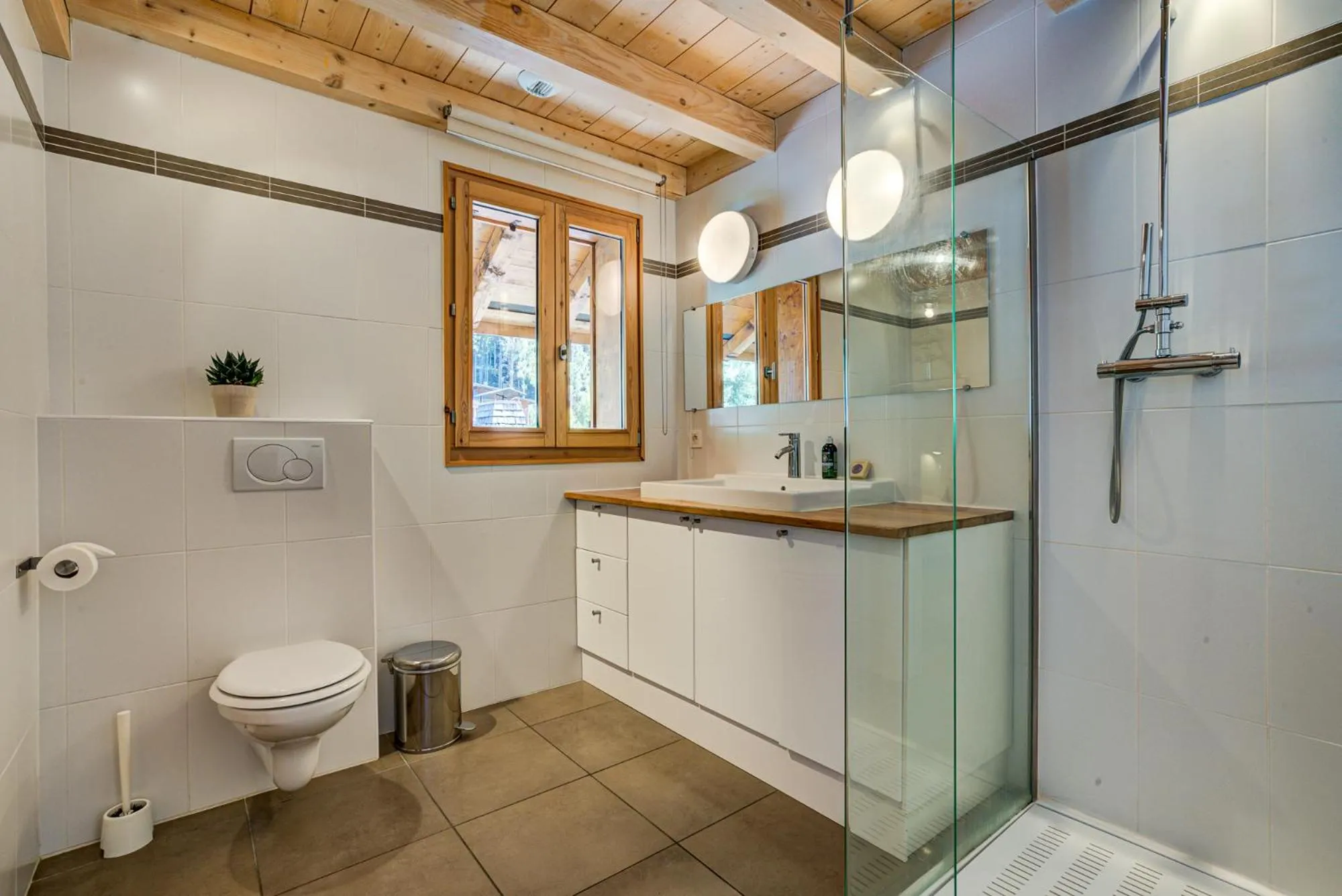 Shower in Villa Mont Blanc