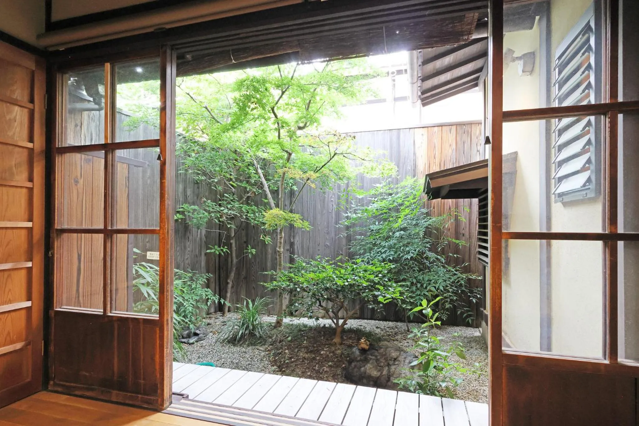 Garden in Heiankyu-dairi no yado