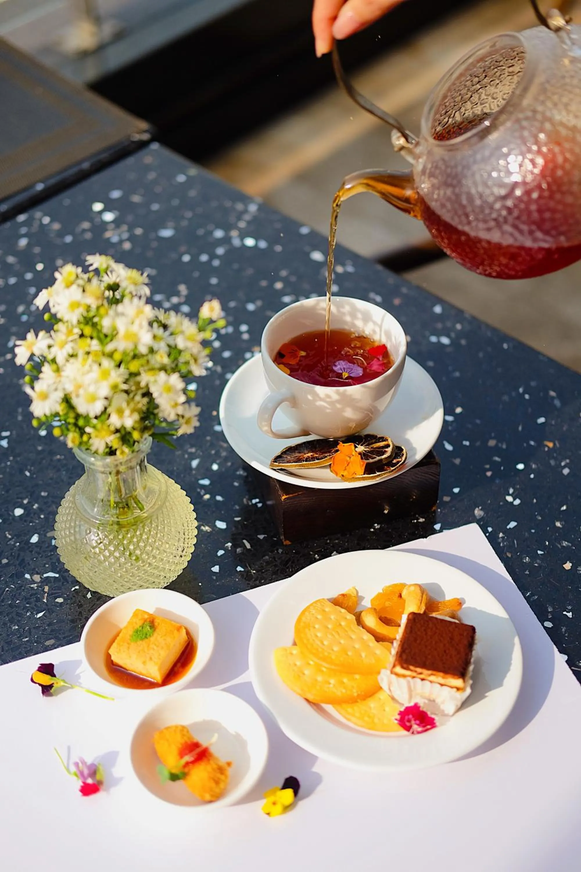 Coffee/tea facilities in The Odys Boutique Hotel