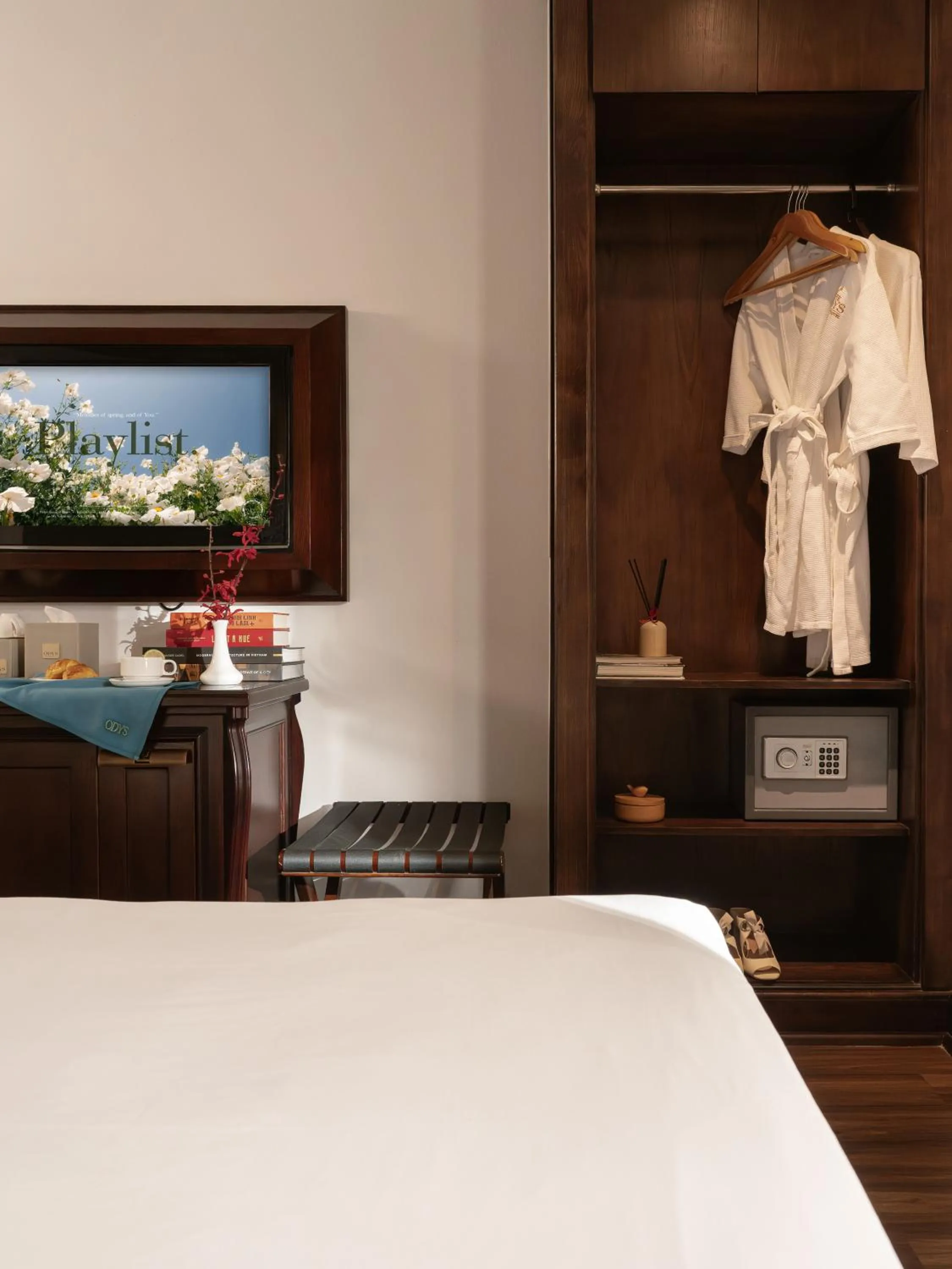 Bedroom, Bed in The Odys Boutique Hotel