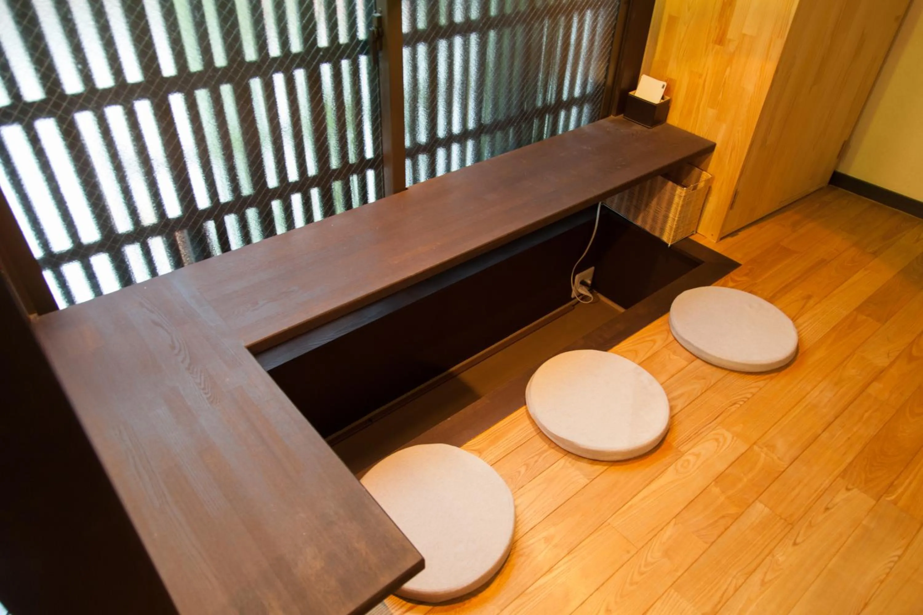 Seating area in Wakakusa-an