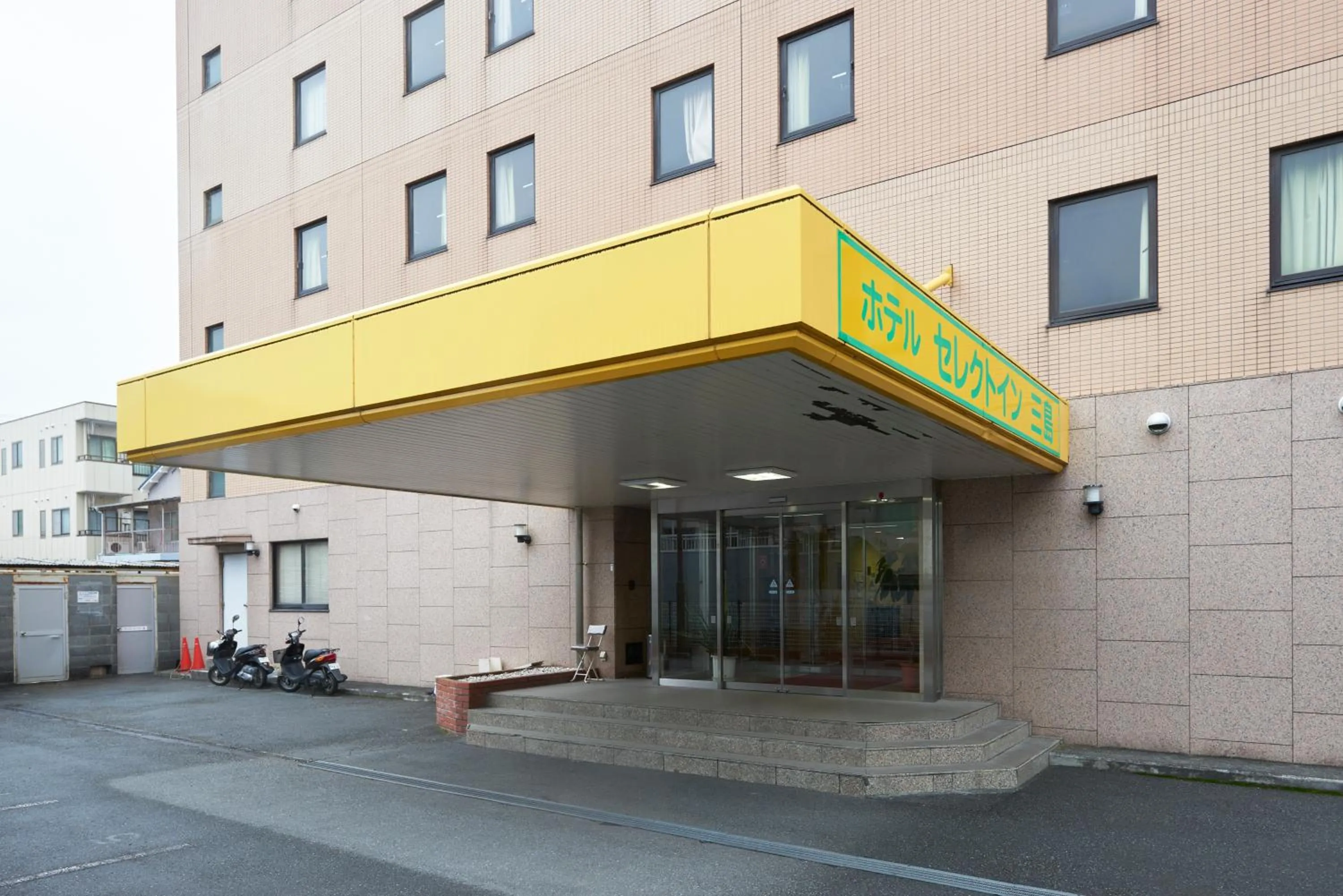 Property building in Select Inn Mishima