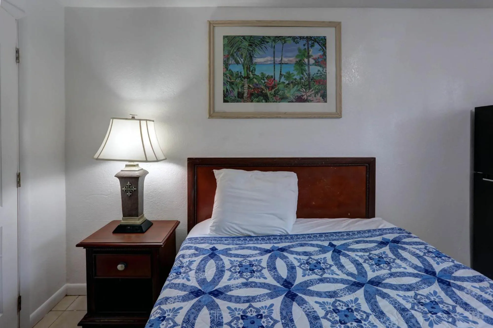 Bed in Green Seas Motel