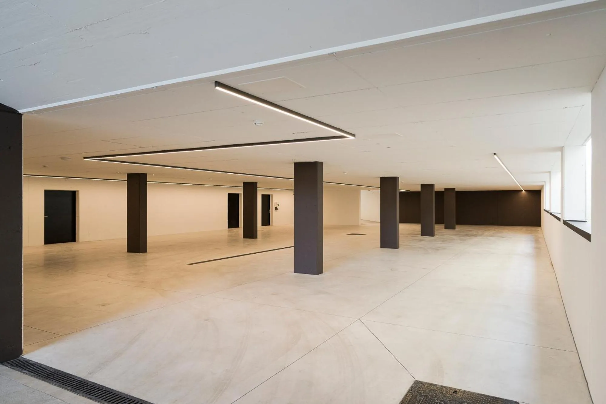 Parking in Amaris Suites