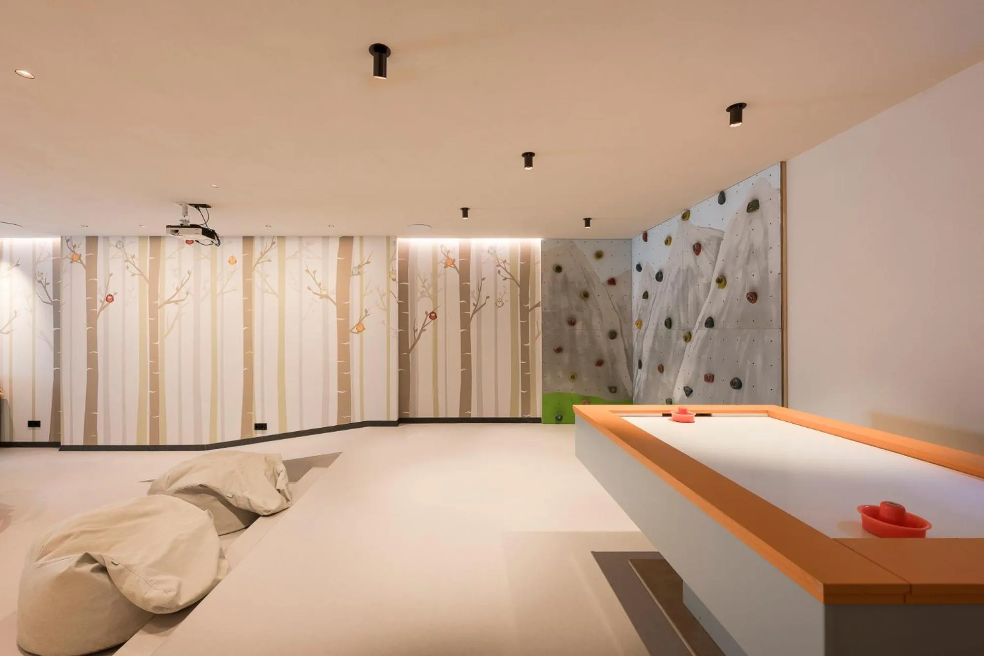 children, Bed in Amaris Suites