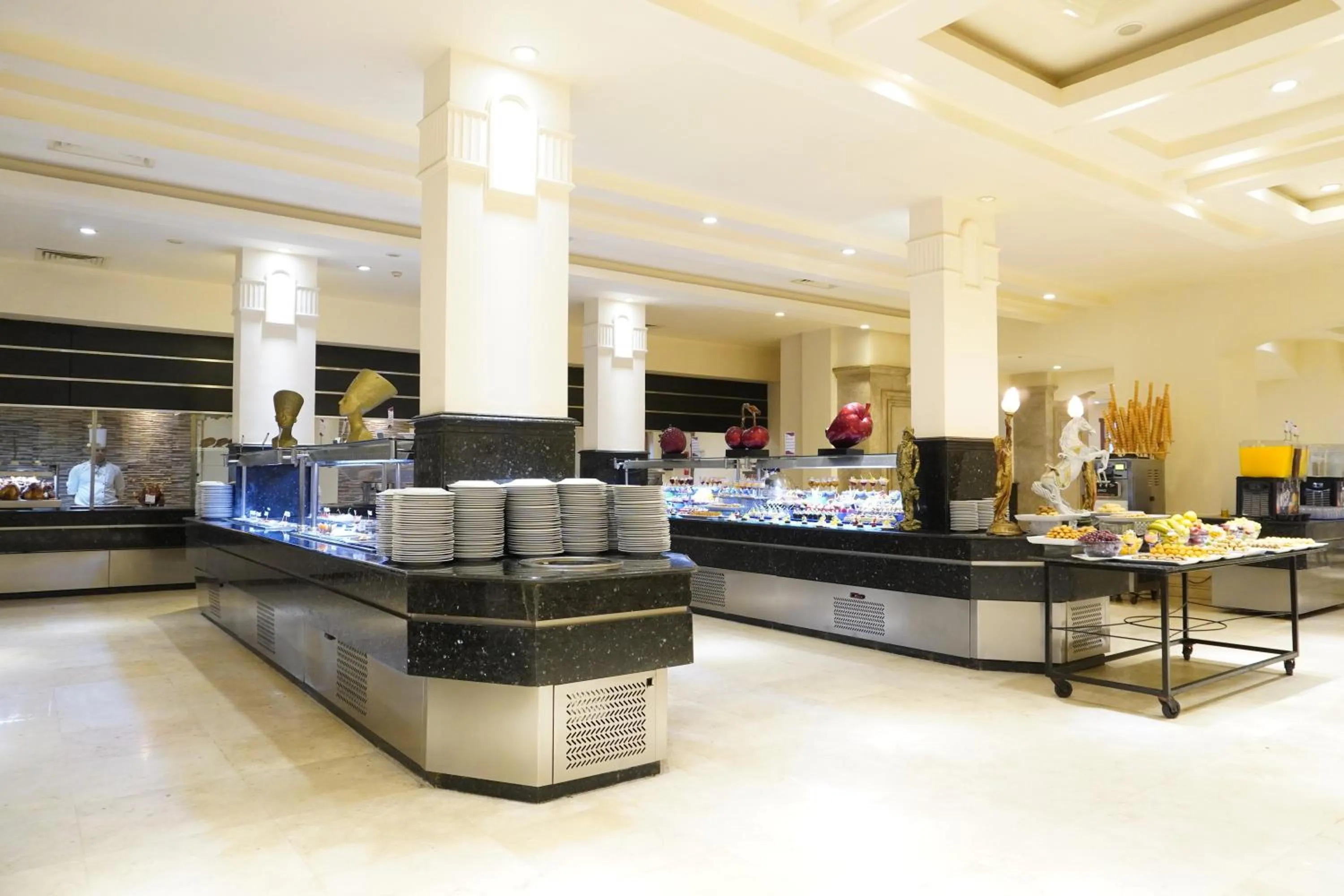 Breakfast in Charmillion Club Aquapark