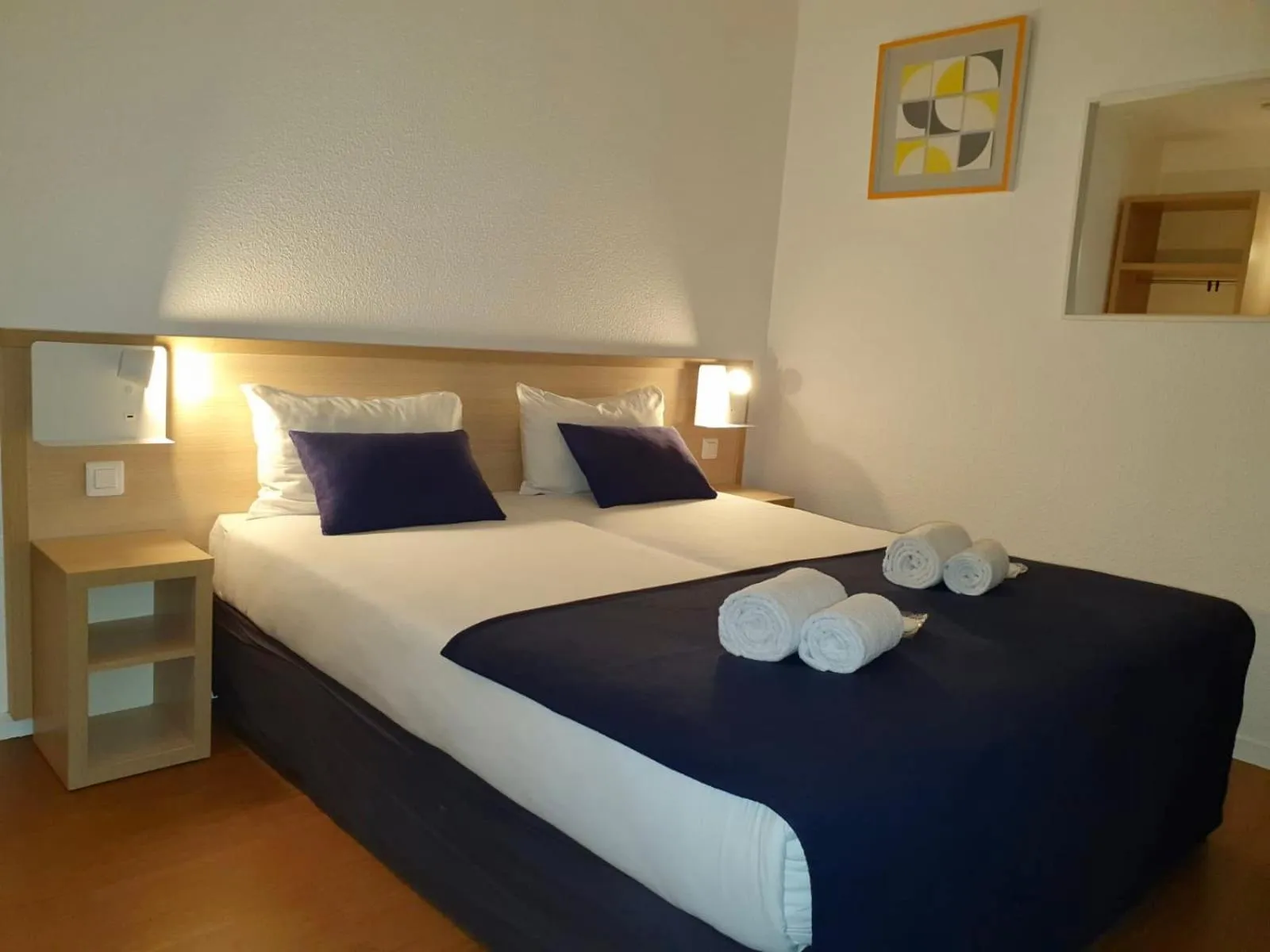 Bed in Budget Hotel Melun Sud - Dammarie Les Lys