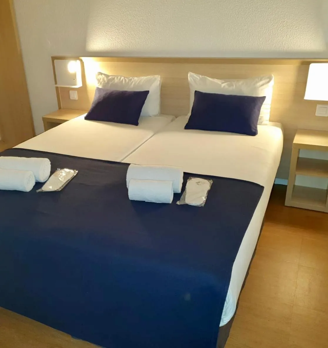 Bed in Budget Hotel Melun Sud - Dammarie Les Lys