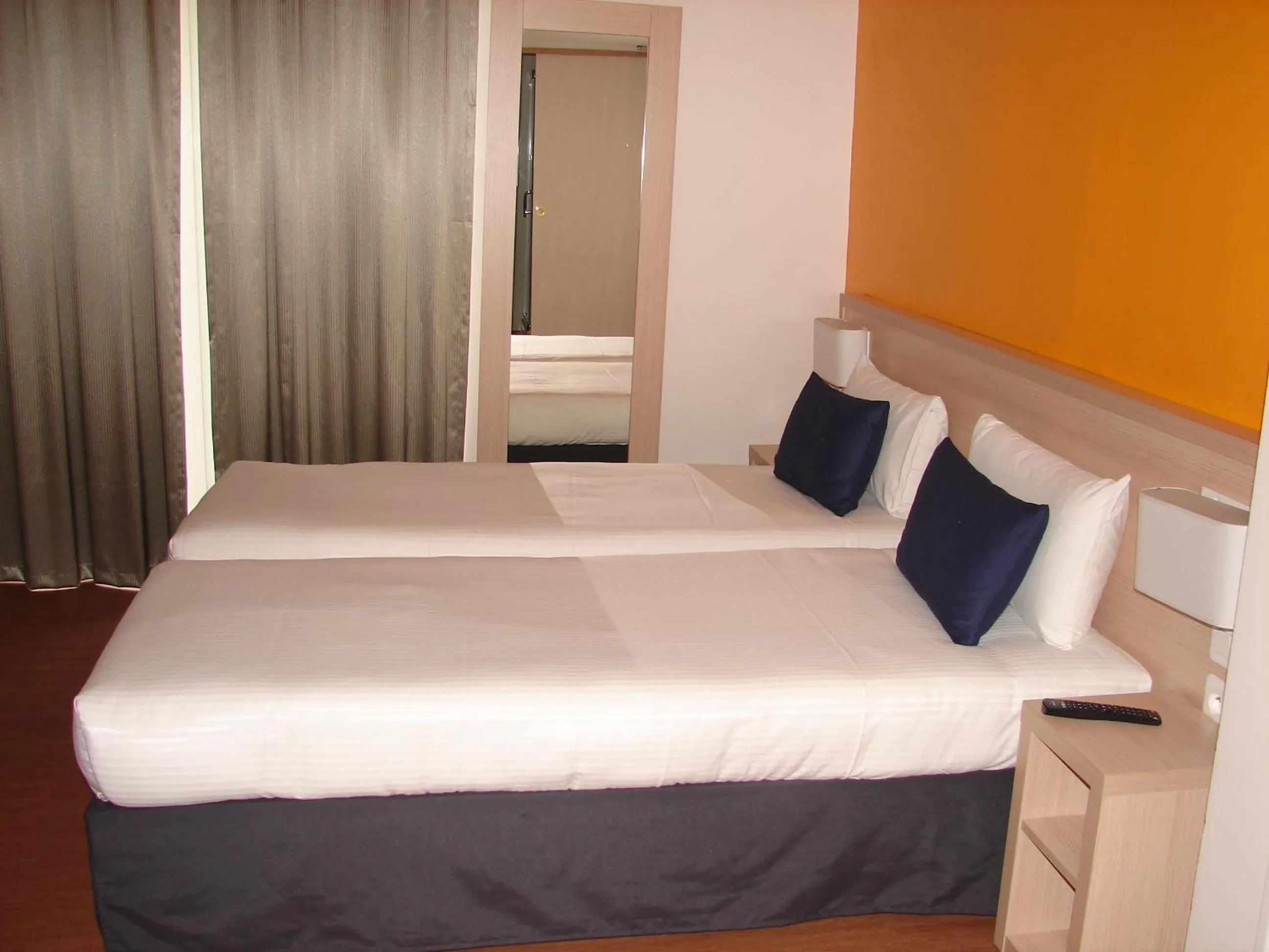 Bed in Budget Hotel Melun Sud - Dammarie Les Lys