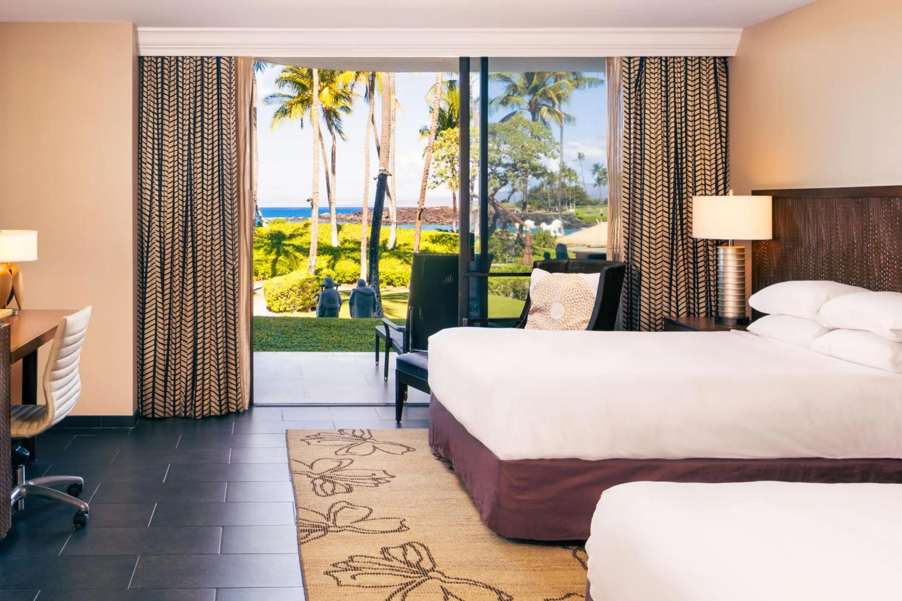 Bedroom, Bed in Hilton Waikoloa Village