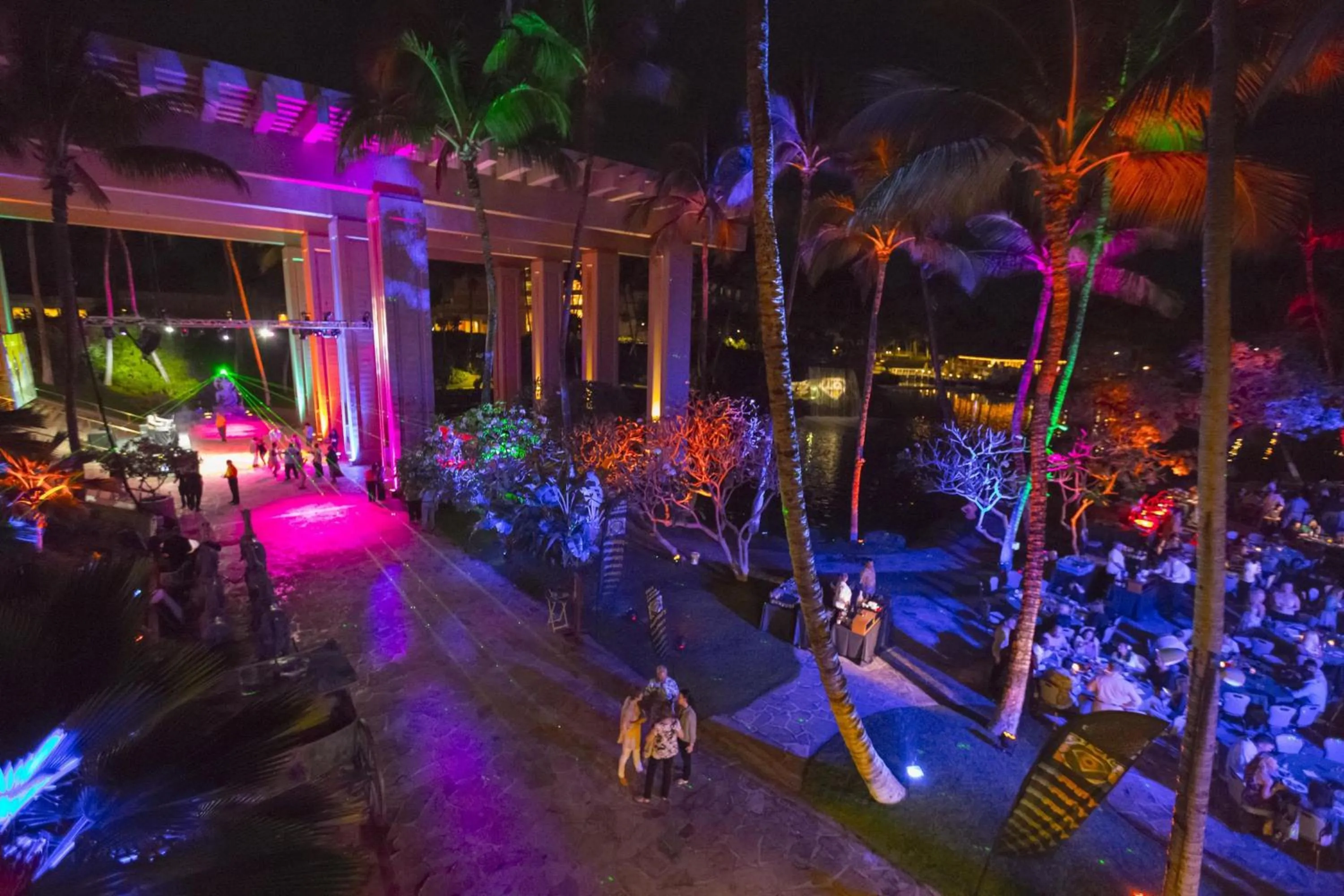 Inner courtyard view in Hilton Waikoloa Village