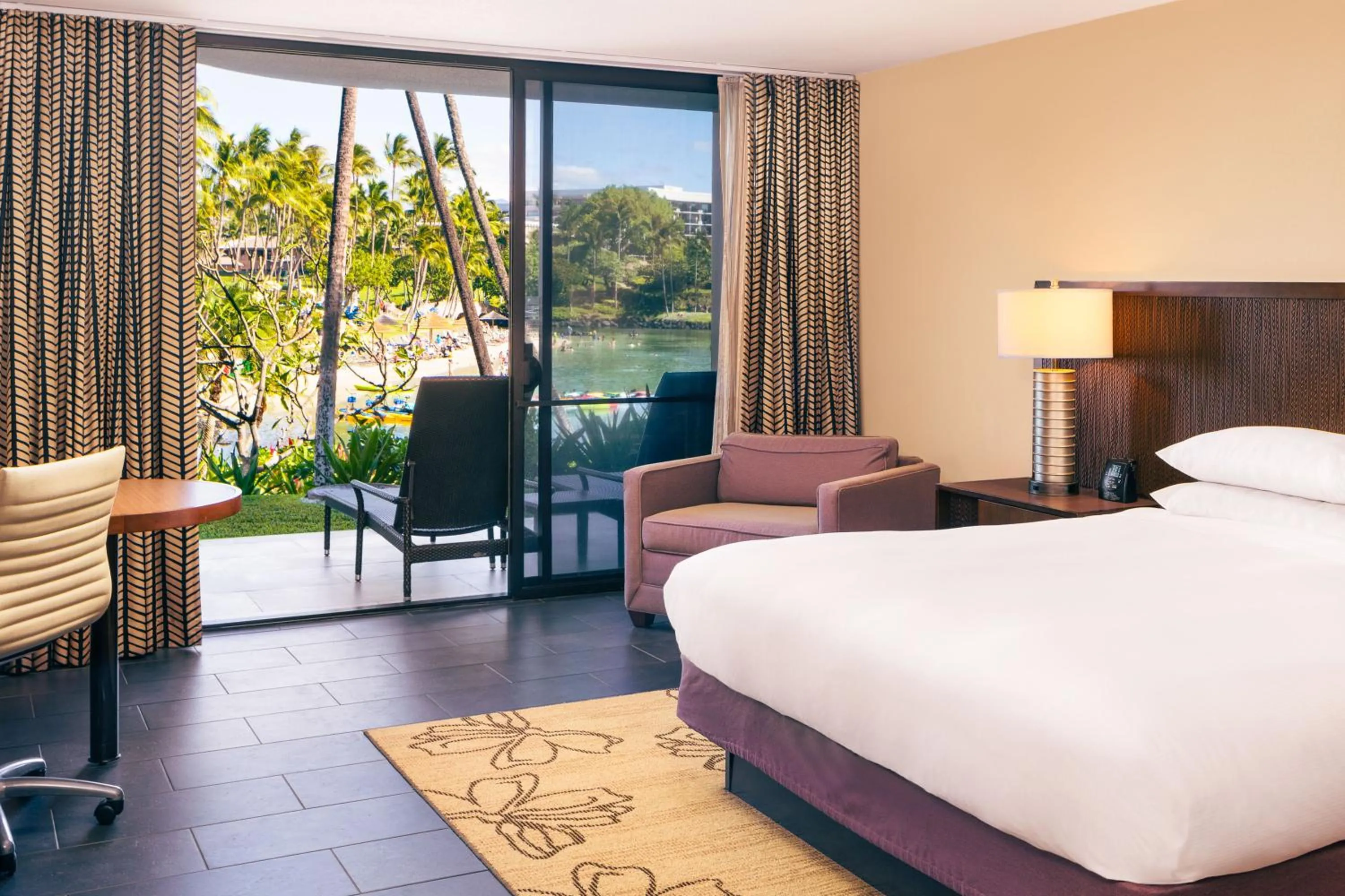 Bedroom, Bed in Hilton Waikoloa Village