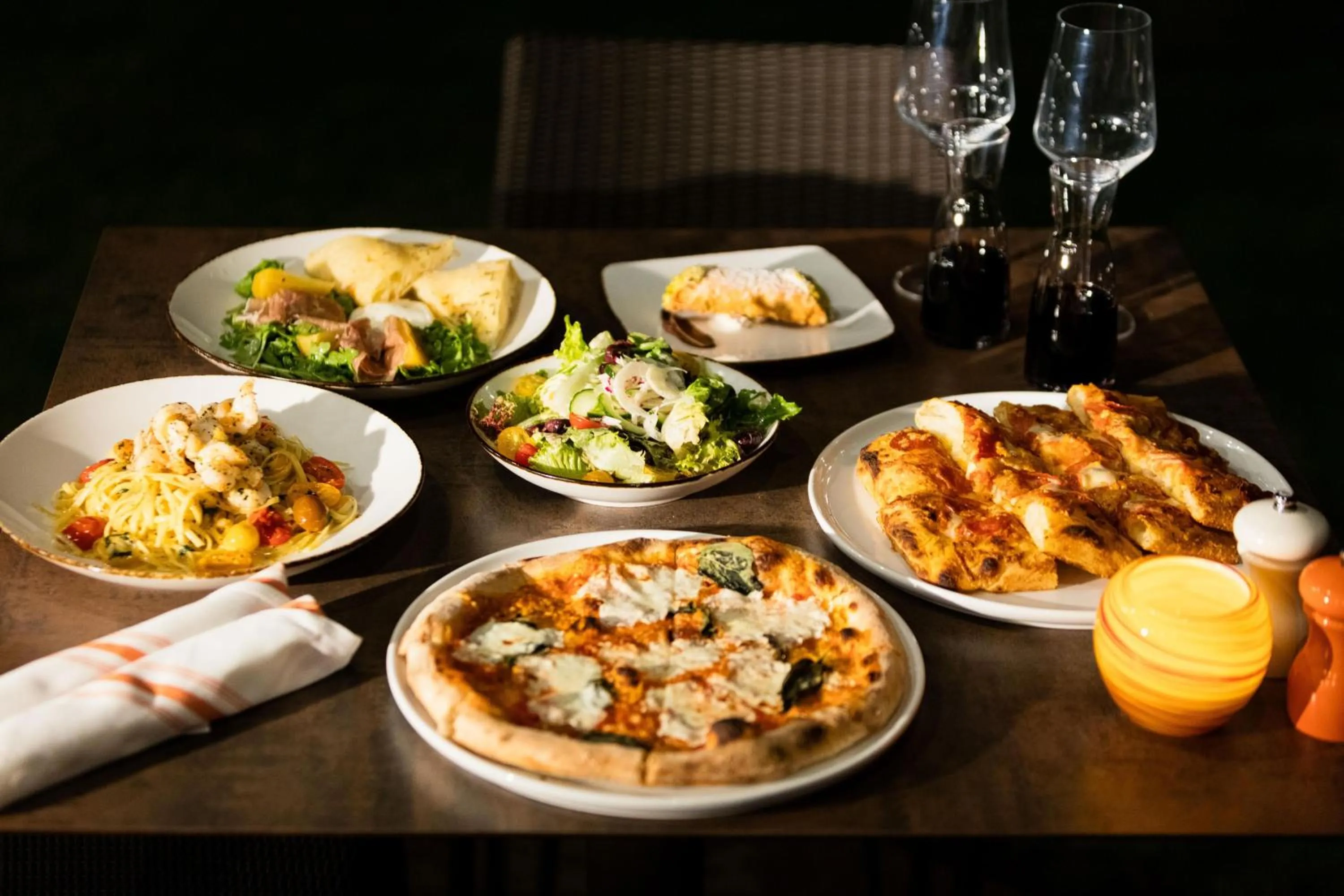 Dining area in Hilton Waikoloa Village