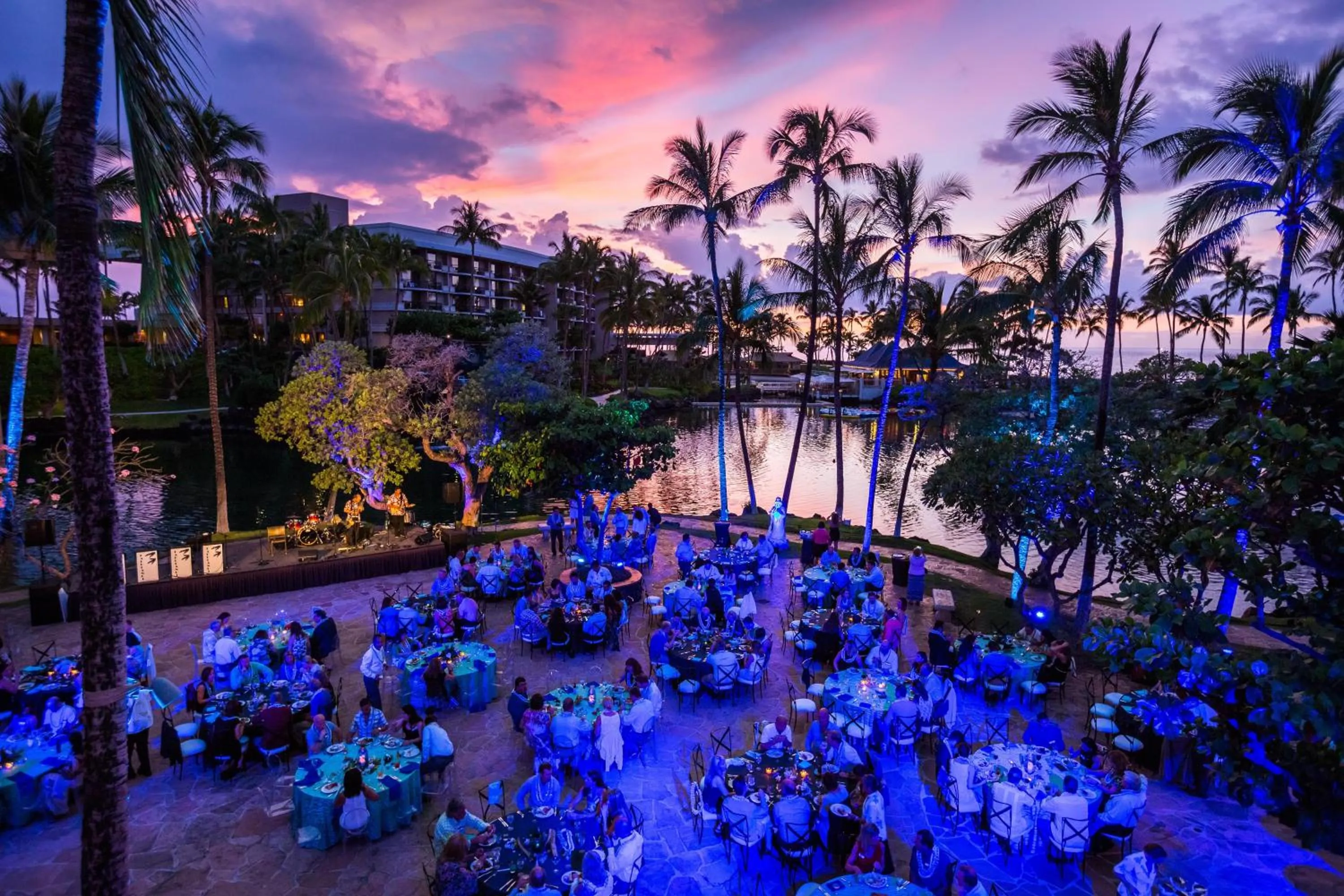 Inner courtyard view in Hilton Waikoloa Village