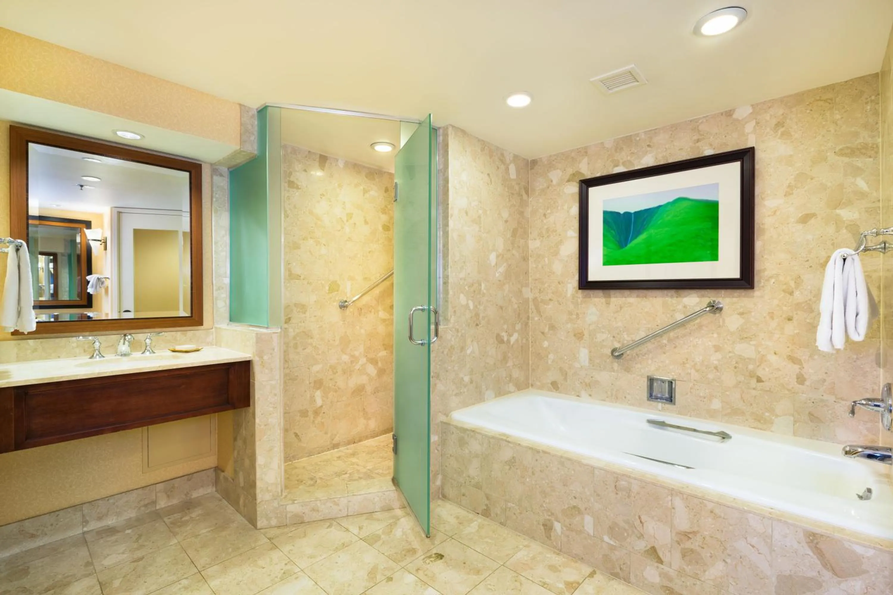 Bathroom in Hilton Waikoloa Village