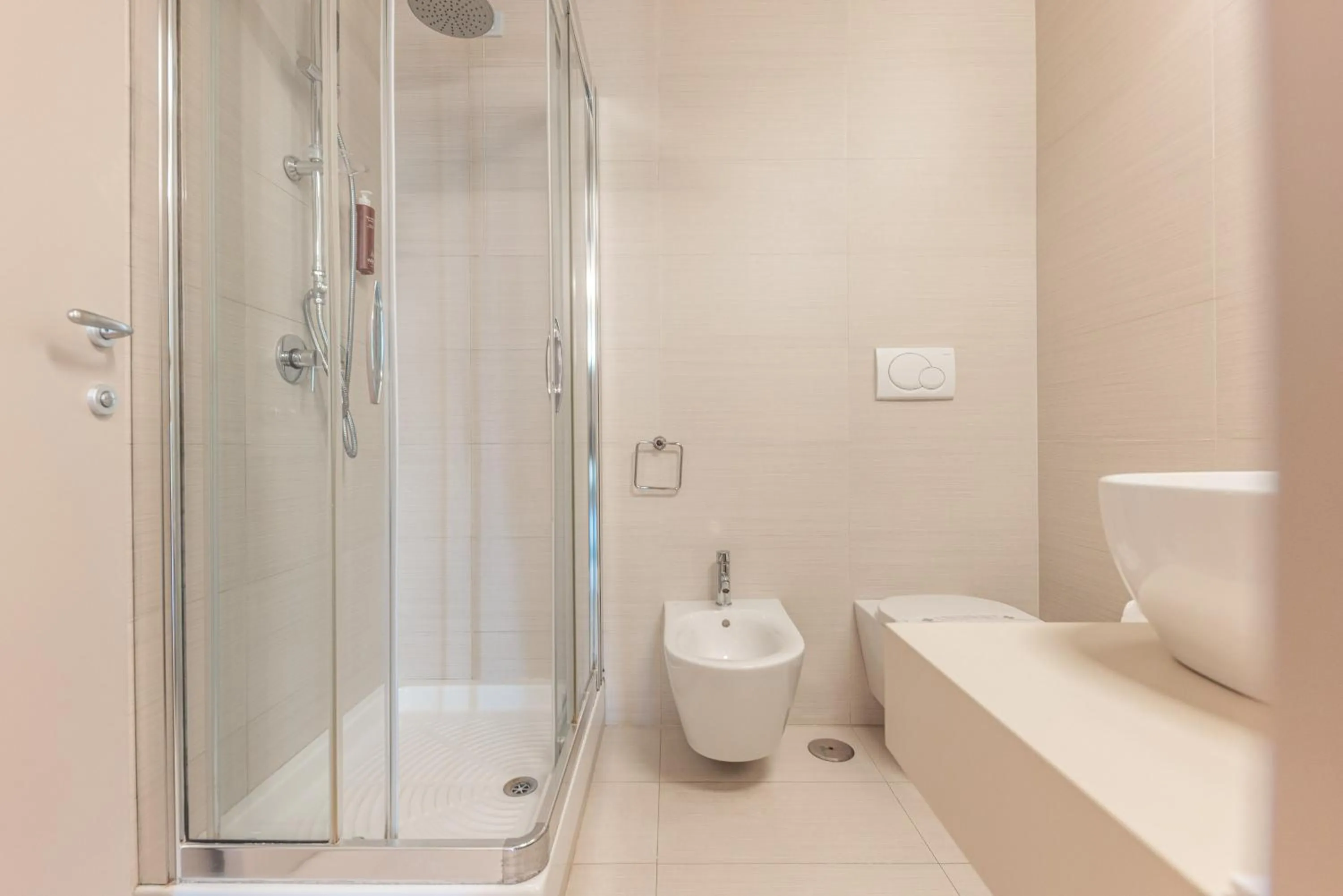 Shower in Palazzo Indelli