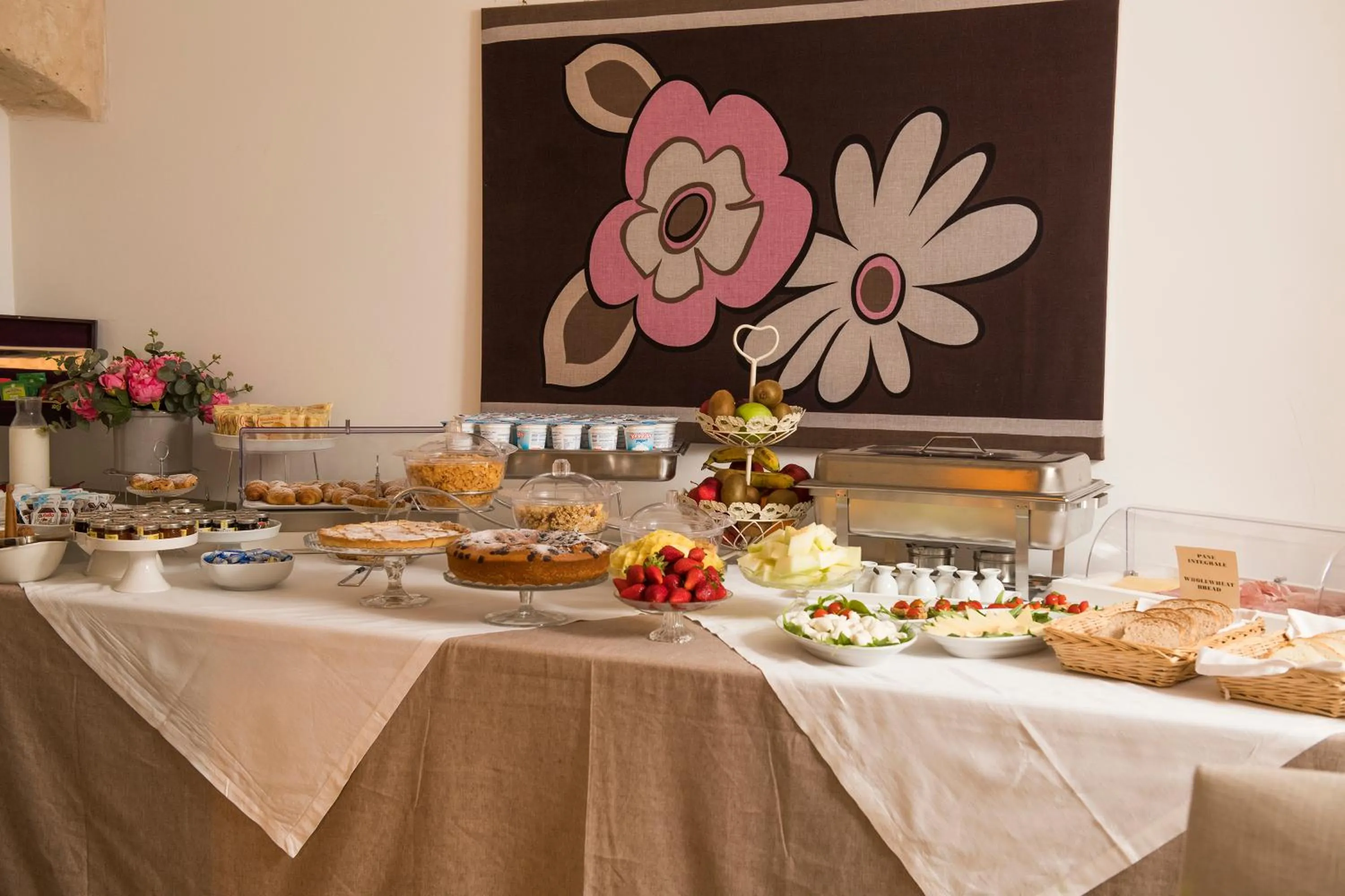 Food and drinks in Palazzo Indelli