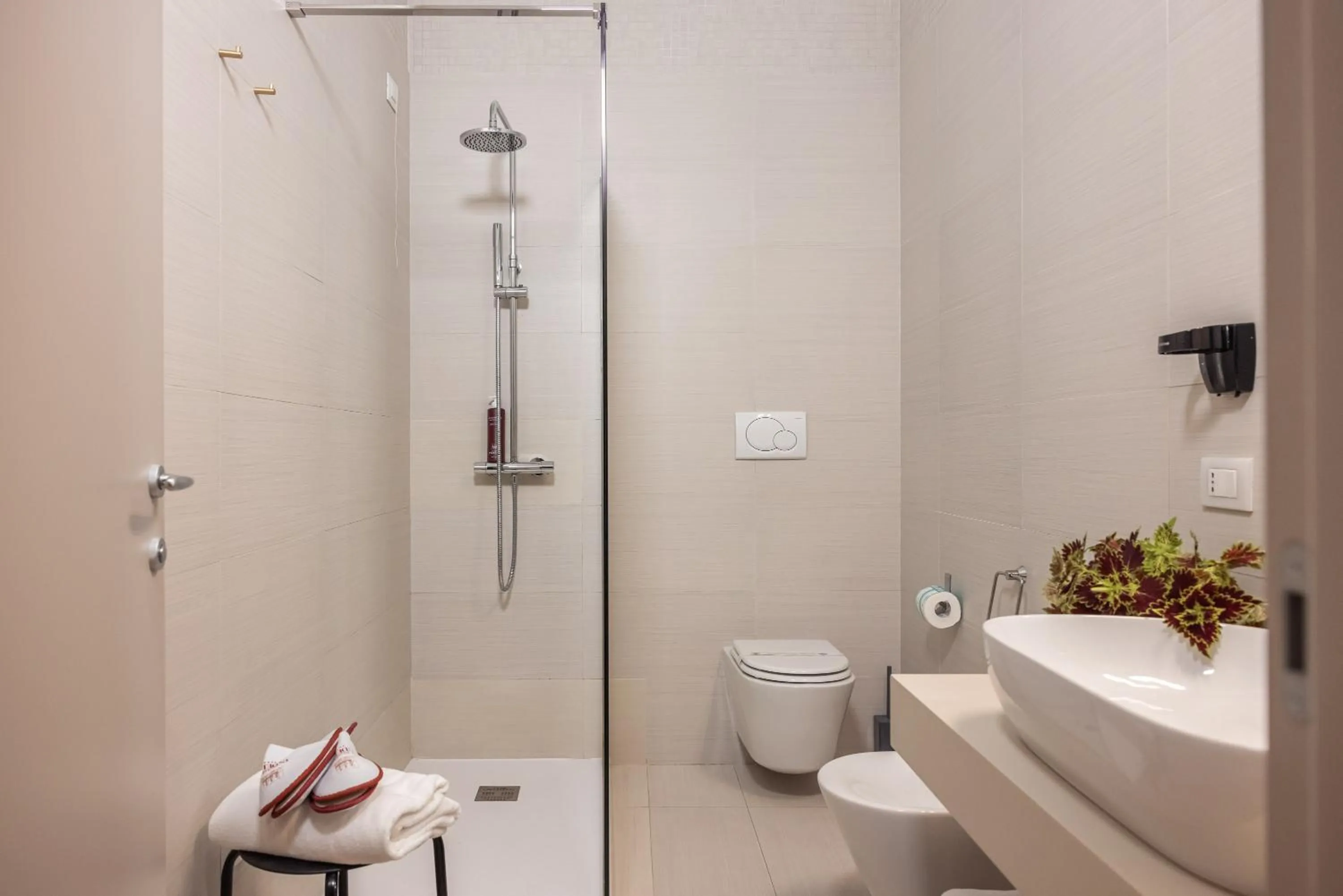 Shower in Palazzo Indelli