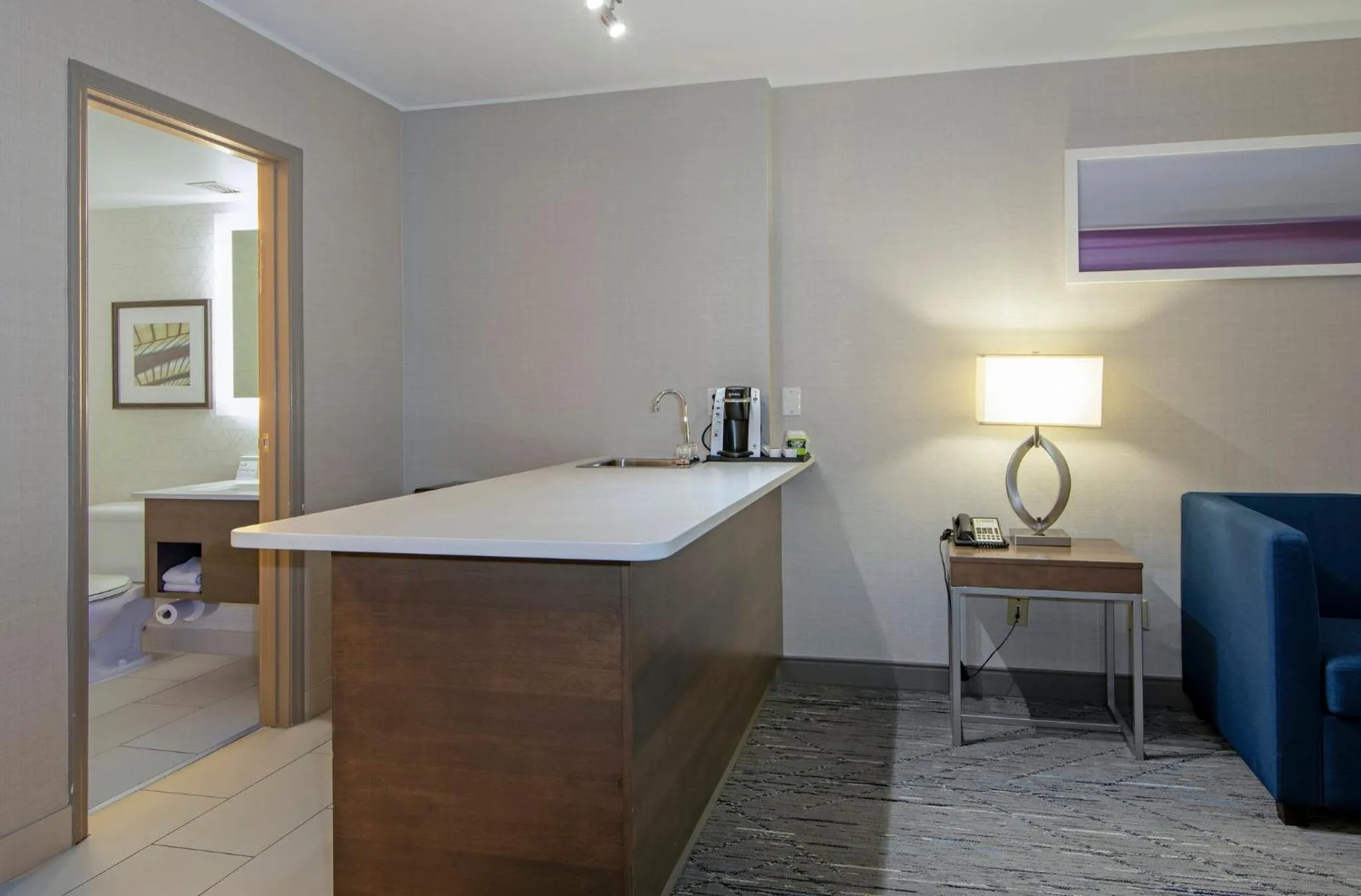 Photo of the whole room in Holiday Inn Express Kamloops by IHG