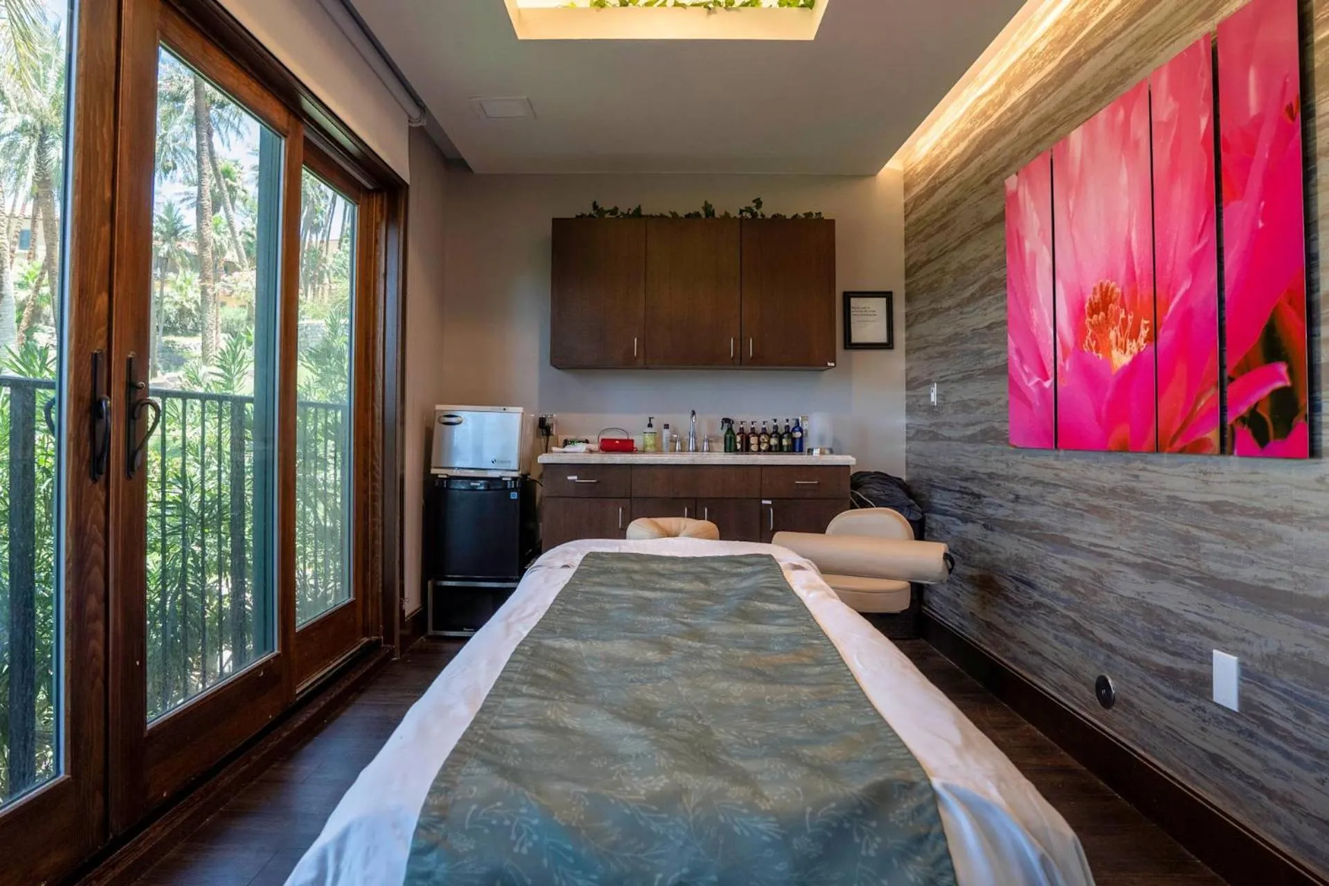 Spa and wellness centre/facilities, Bed in The Inn at Death Valley