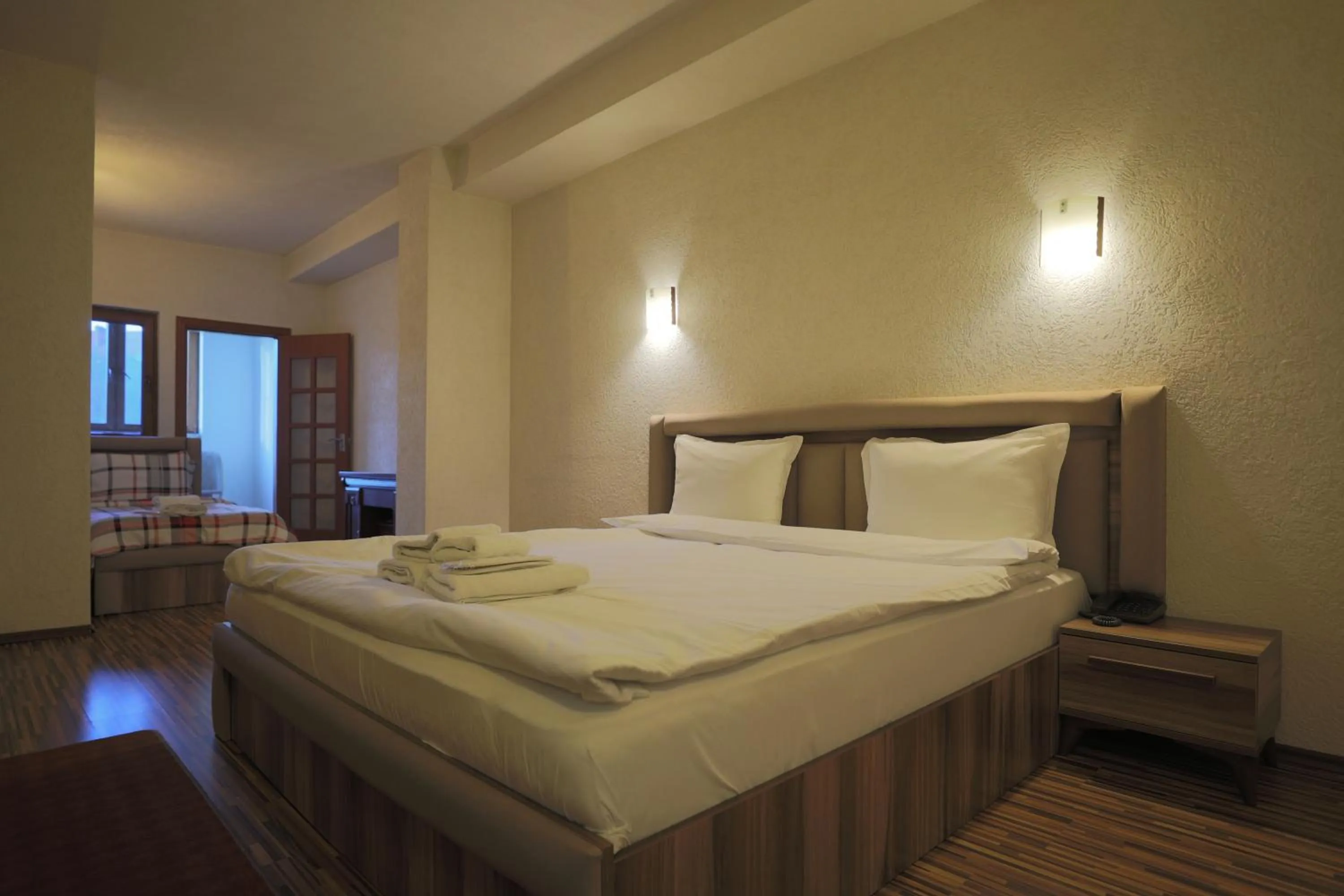 Bedroom, Bed in Hotel Denis