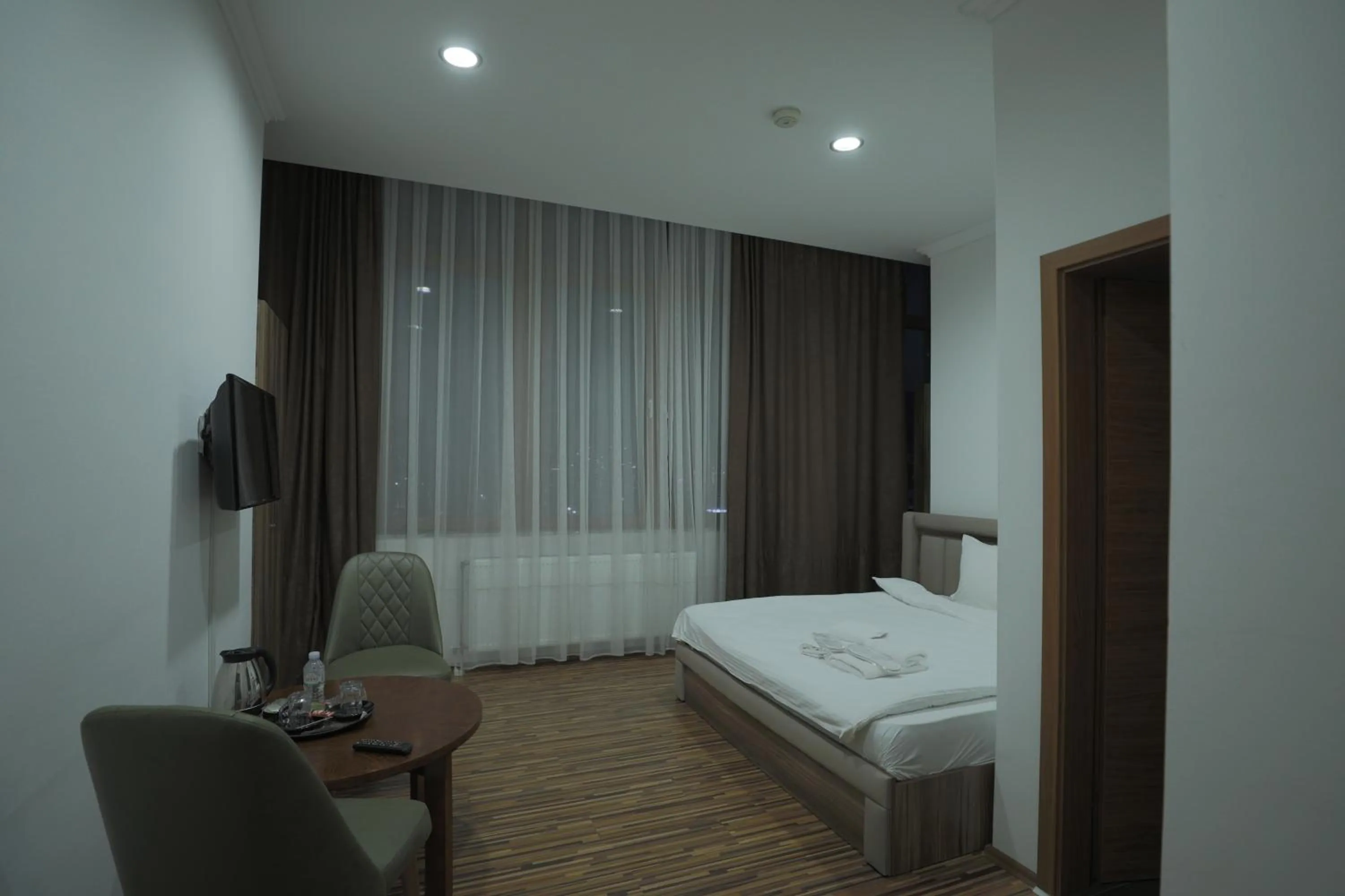 Photo of the whole room, Bed in Hotel Denis