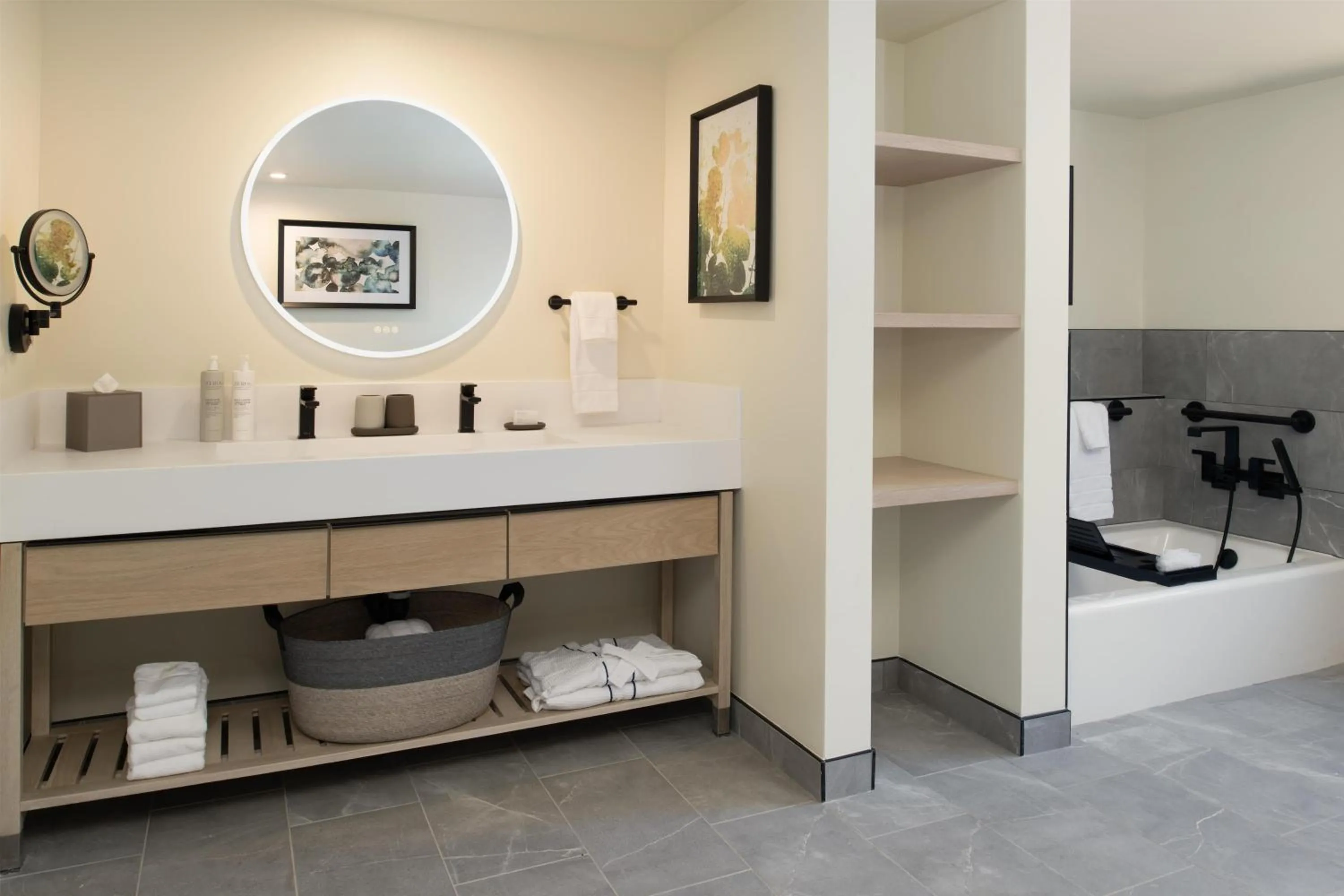 Bathroom in Casa Mani Resort Napa Valley, Curio Collection By Hilton