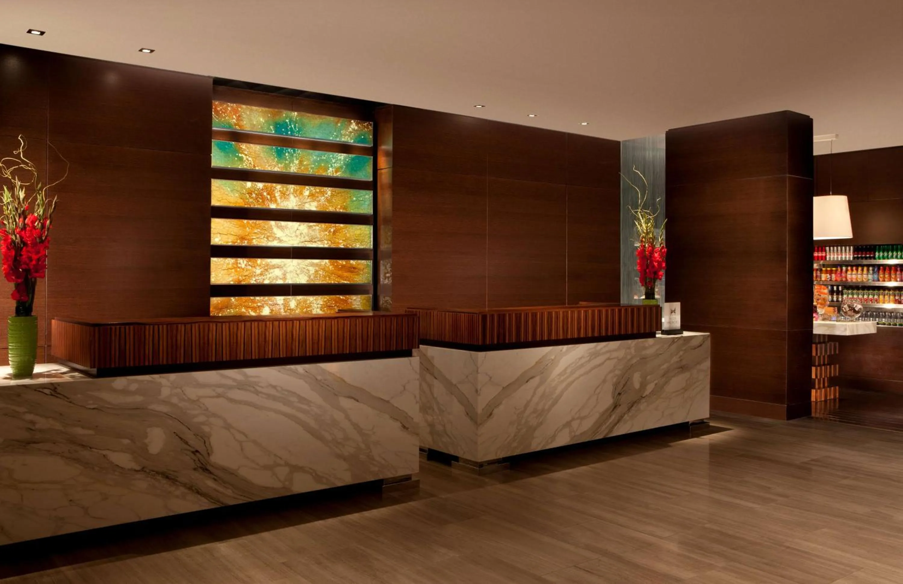 Lobby or reception, Bed in Hilton McLean Tysons Corner