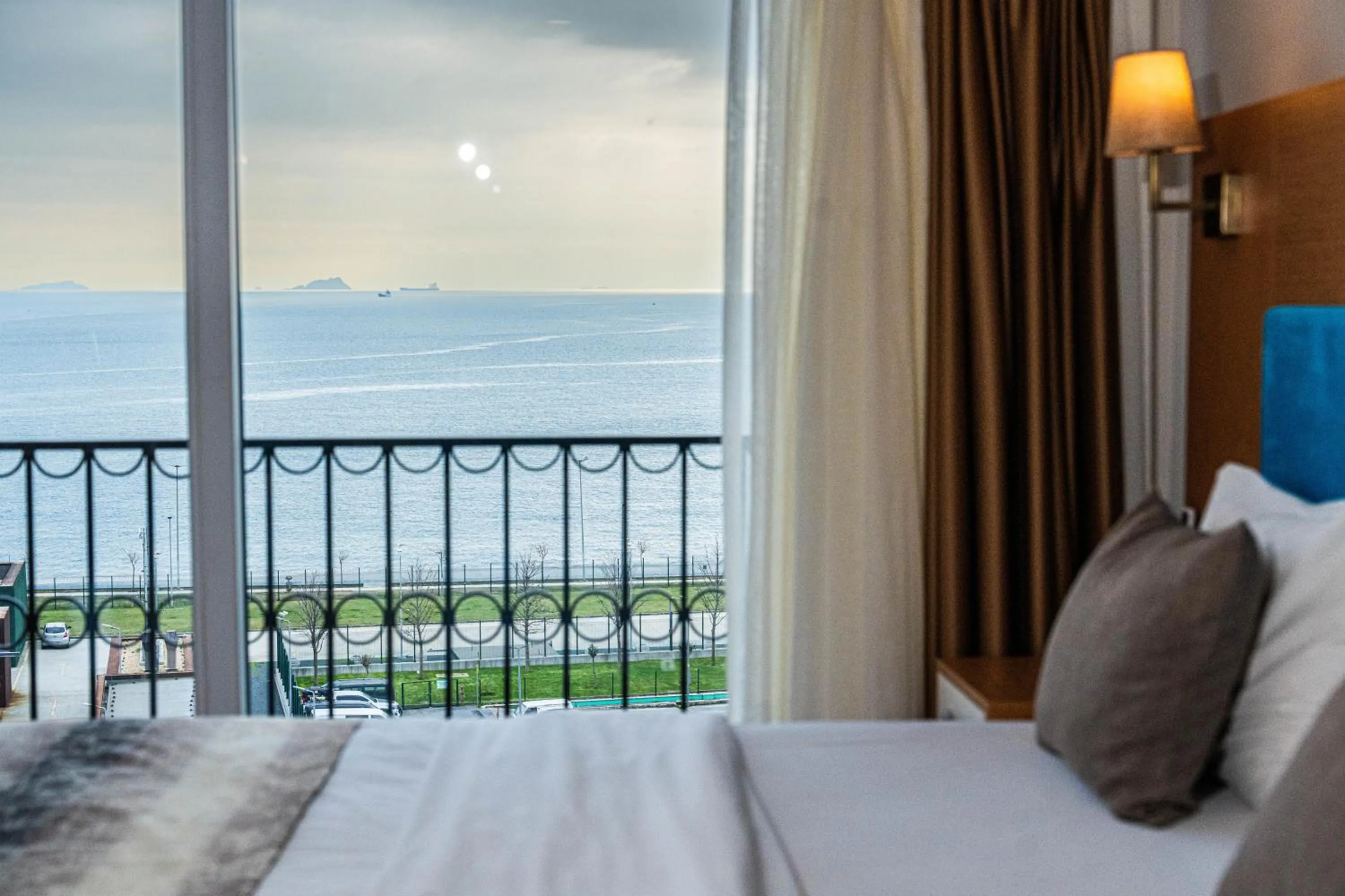 Bed in Seatanbul Hotel