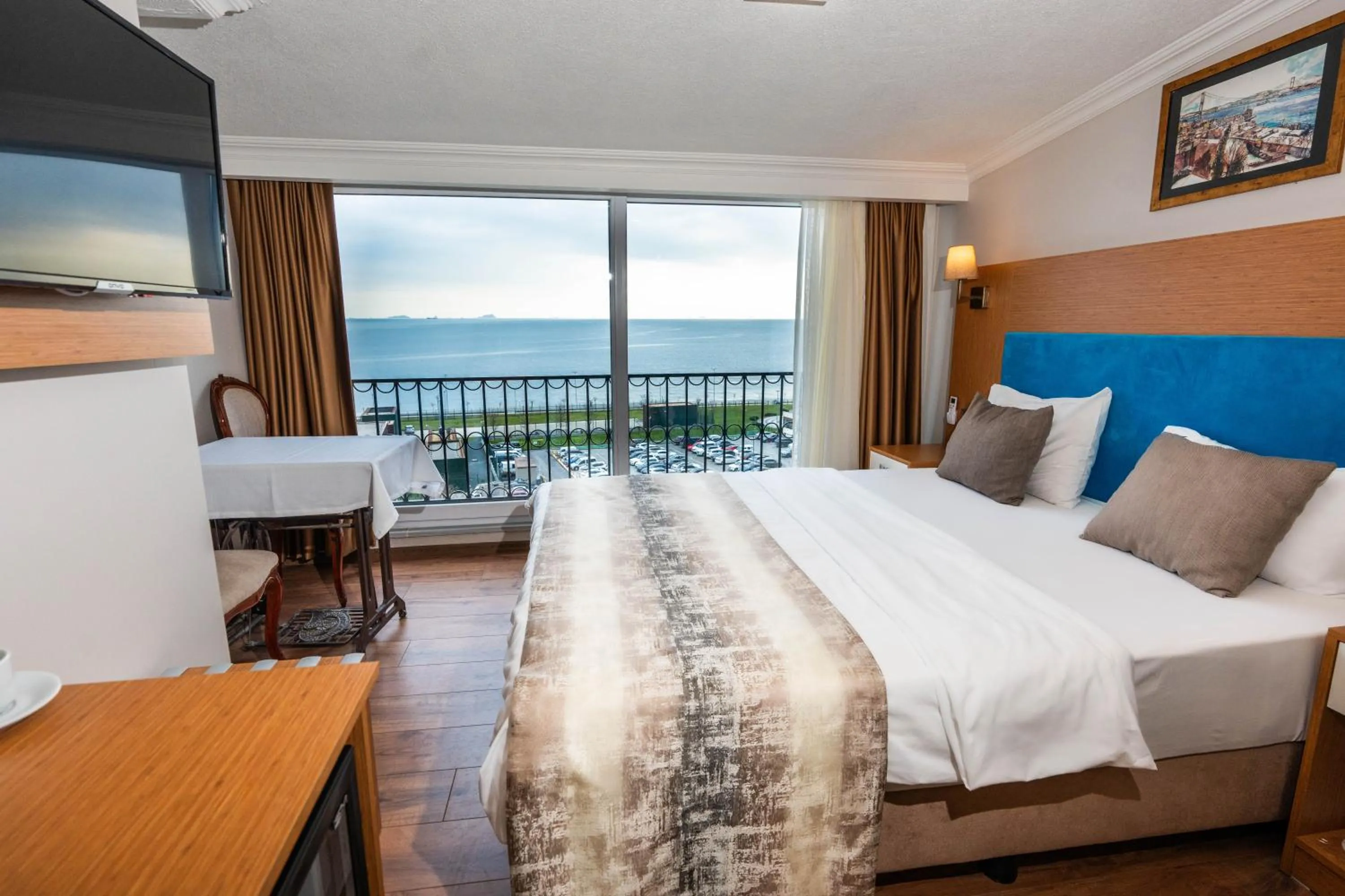 Bed in Seatanbul Hotel