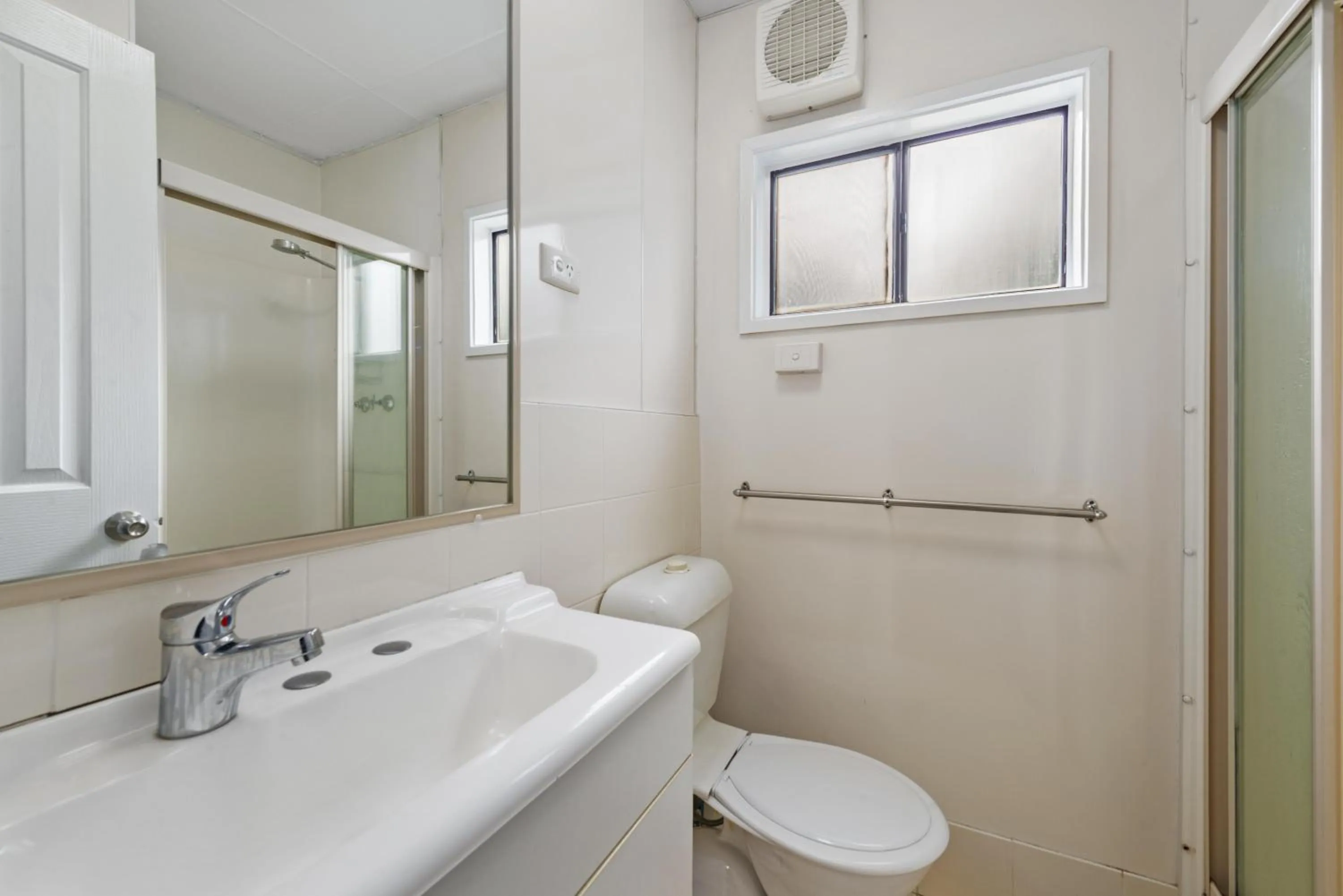 Bathroom in BIG4 Ingenia Holidays Wagga Wagga