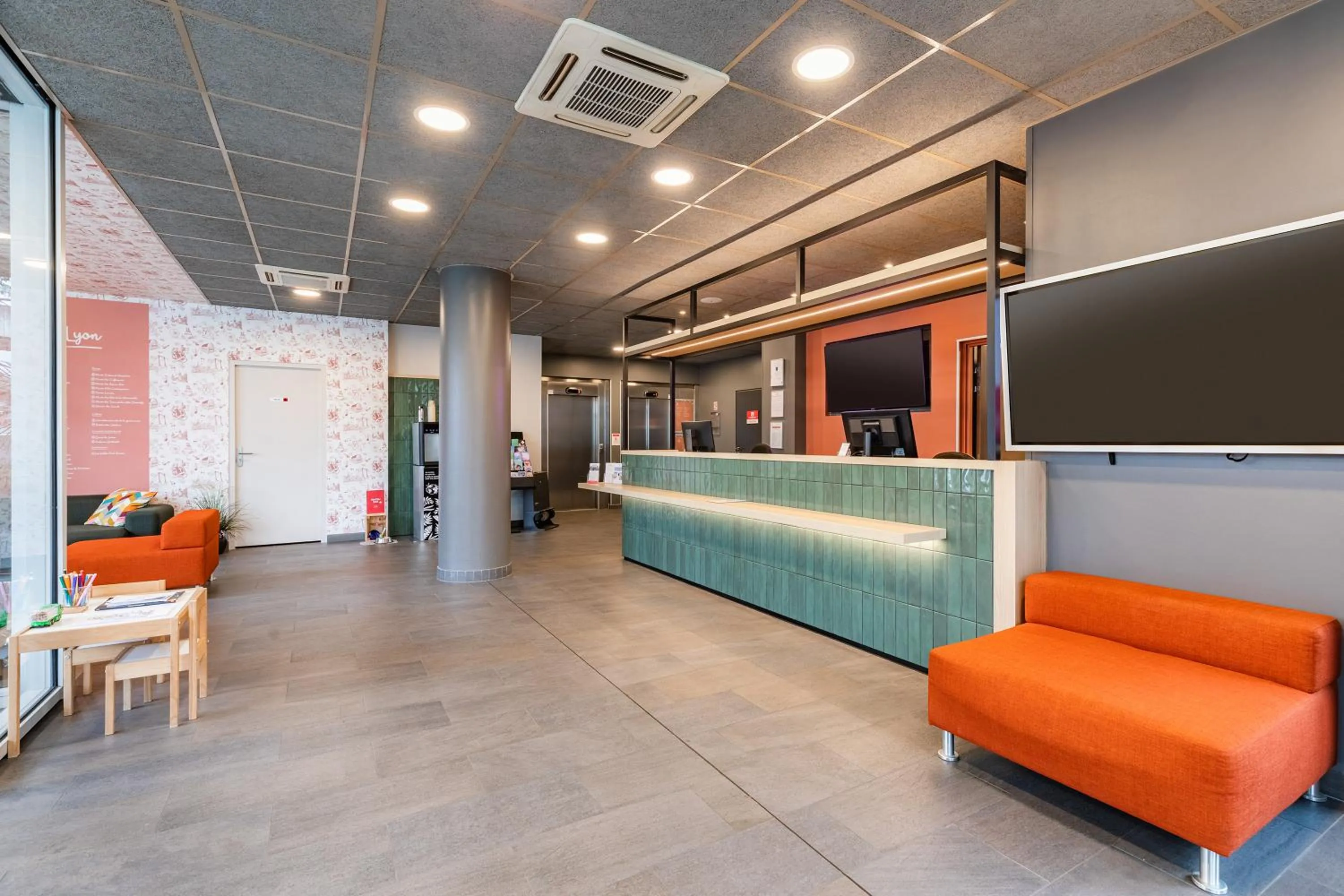 Lobby or reception in Appart’City Confort Lyon Cité Internationale