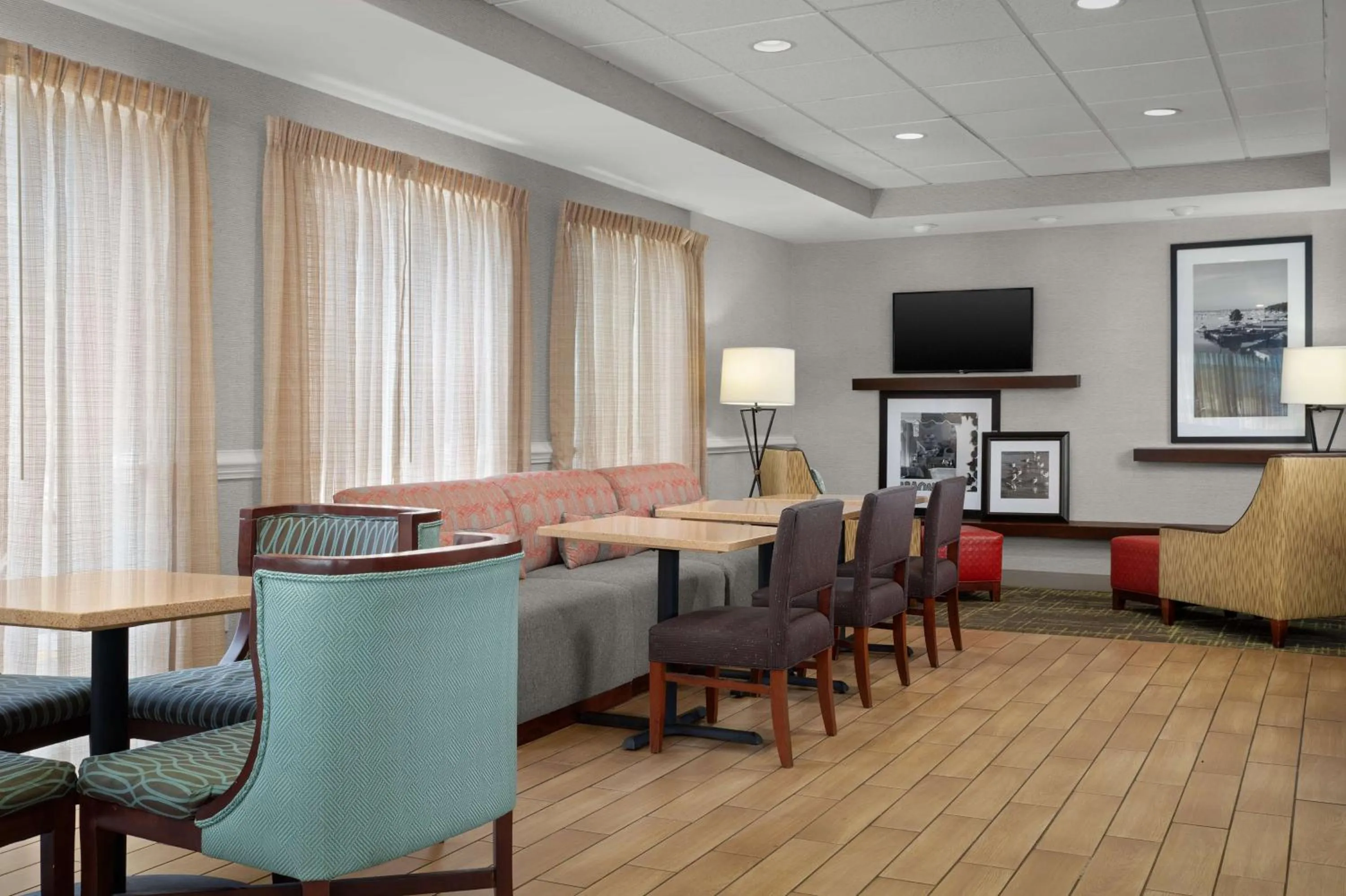 Lobby or reception in Hampton Inn by Hilton Panama City Beach