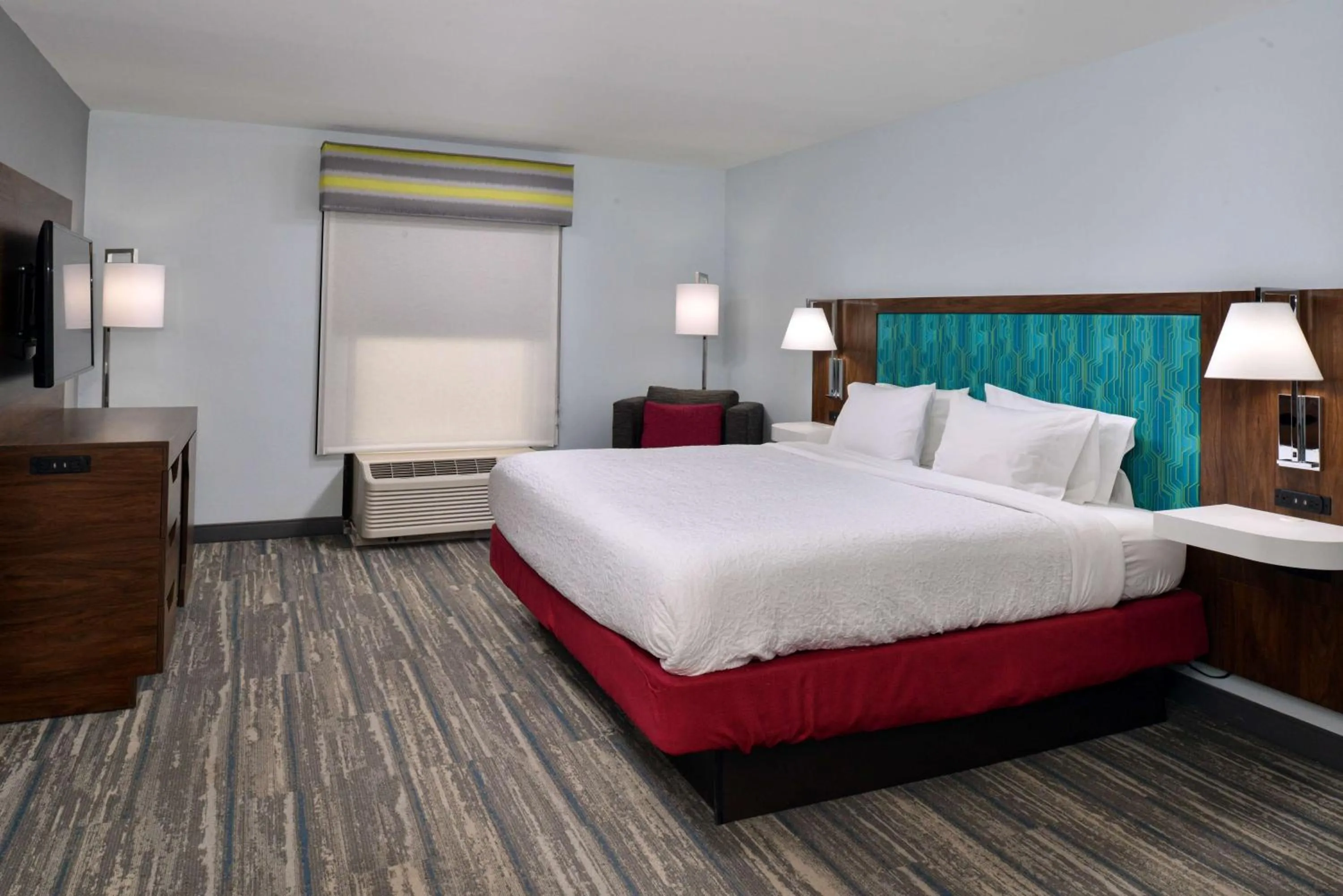 Bed in Hampton Inn by Hilton Panama City Beach